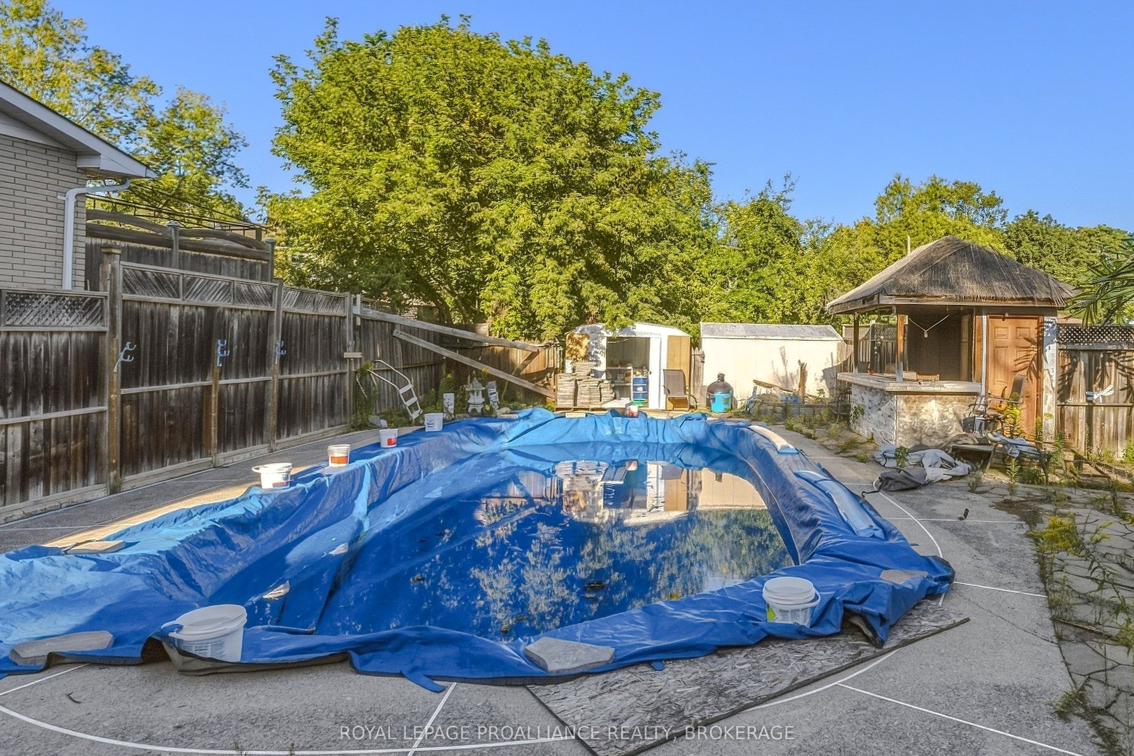 420 Maple Ridge Drive Property Photo 6