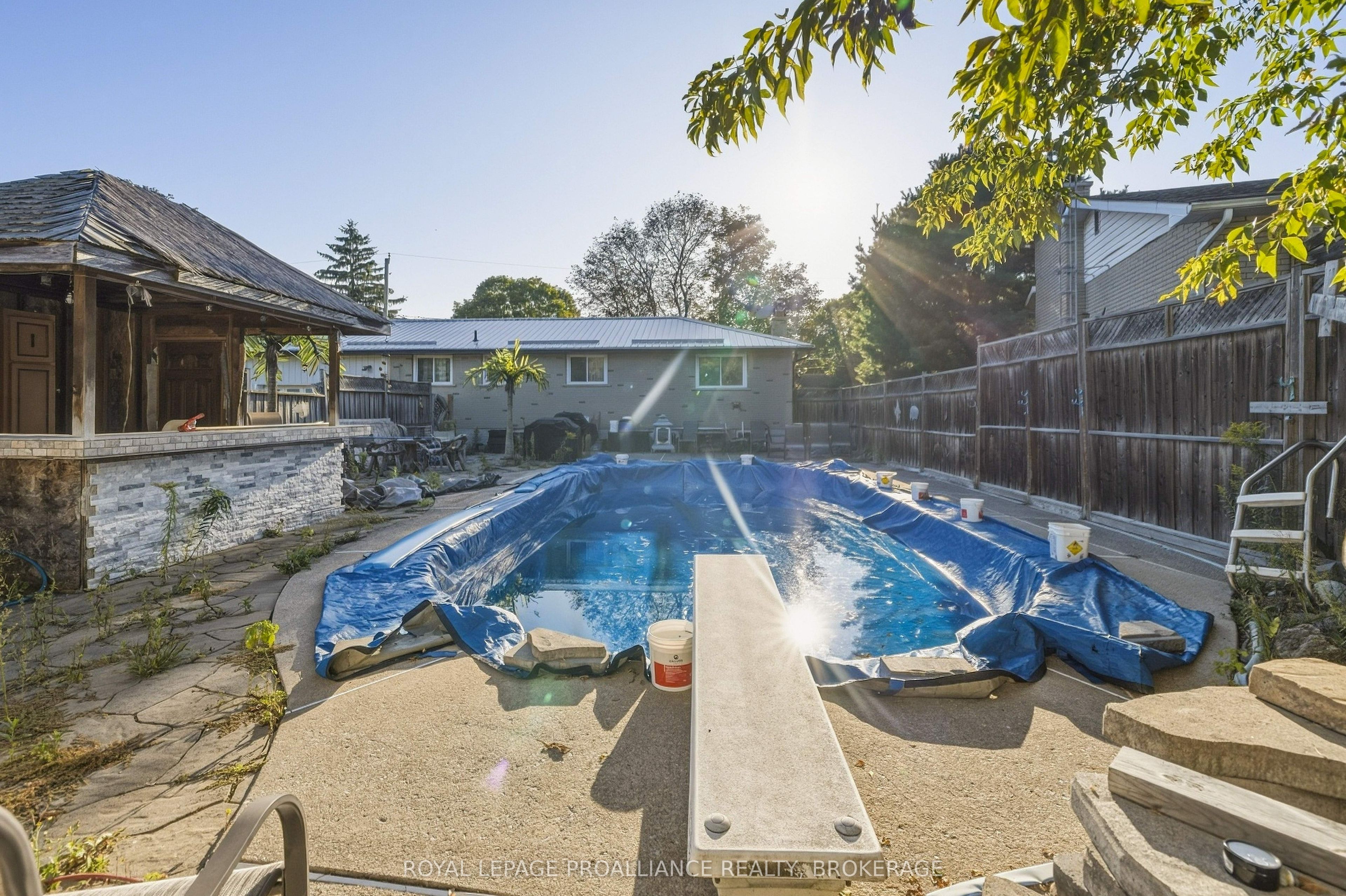 420 Maple Ridge Drive Property Photo 8