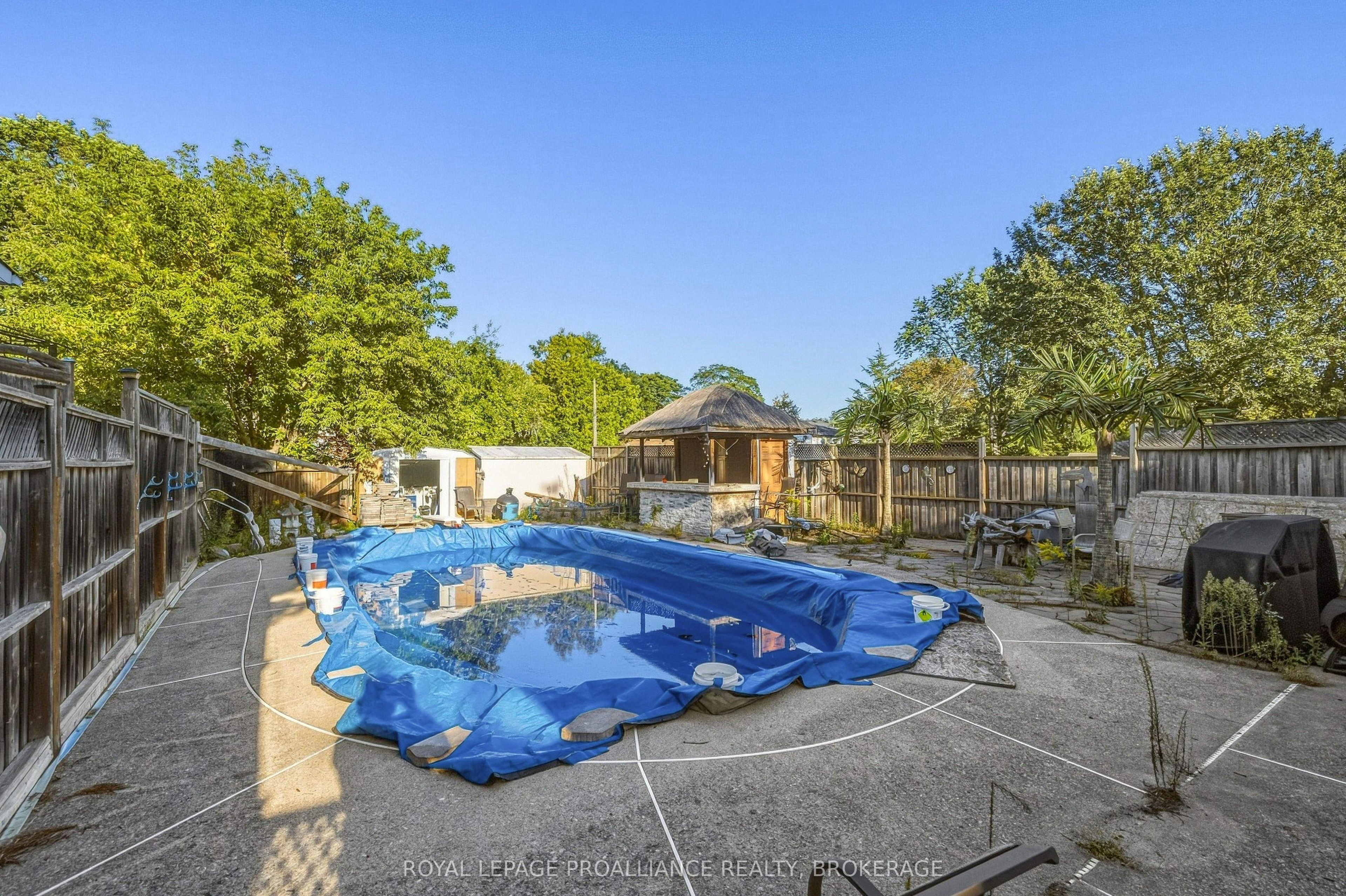 420 Maple Ridge Drive Property Photo 10