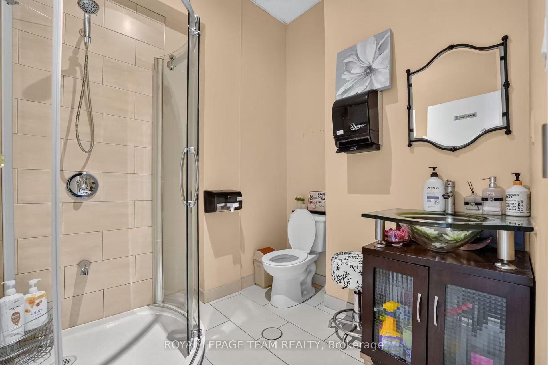 1950 Merivale Road 7 Property Photo 17