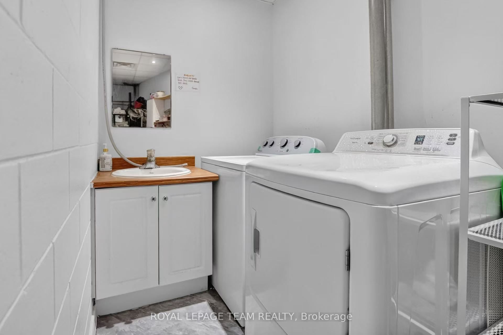 1950 Merivale Road 7 Property Photo 18