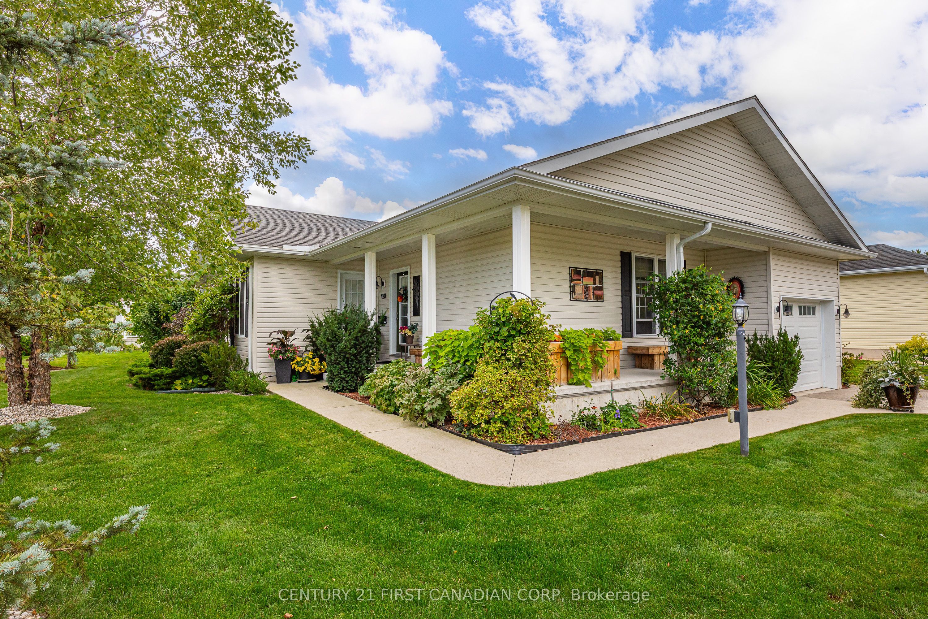 420 Shannon Boulevard Property Photo 1