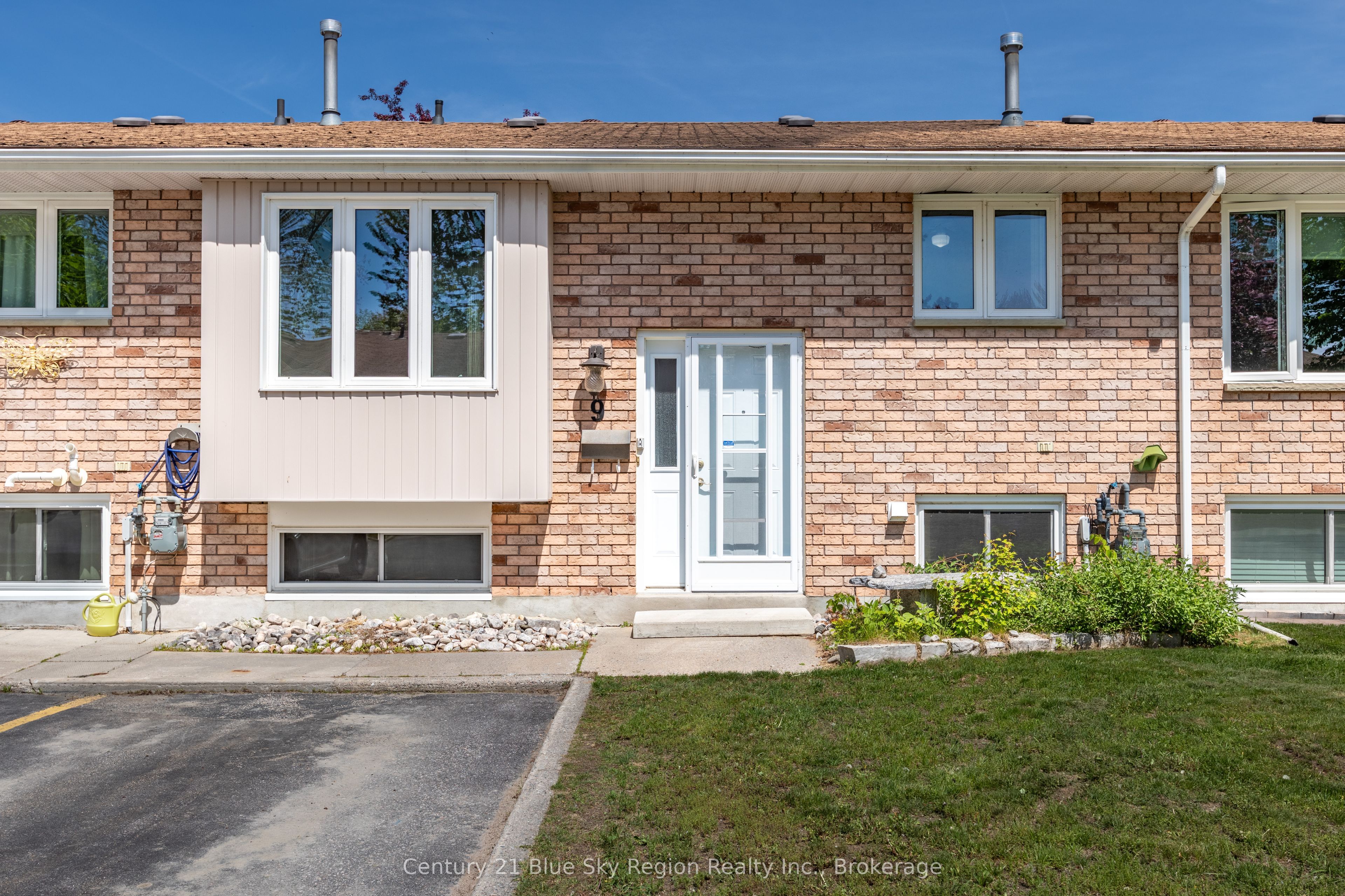 624 Lakeshore Drive 9