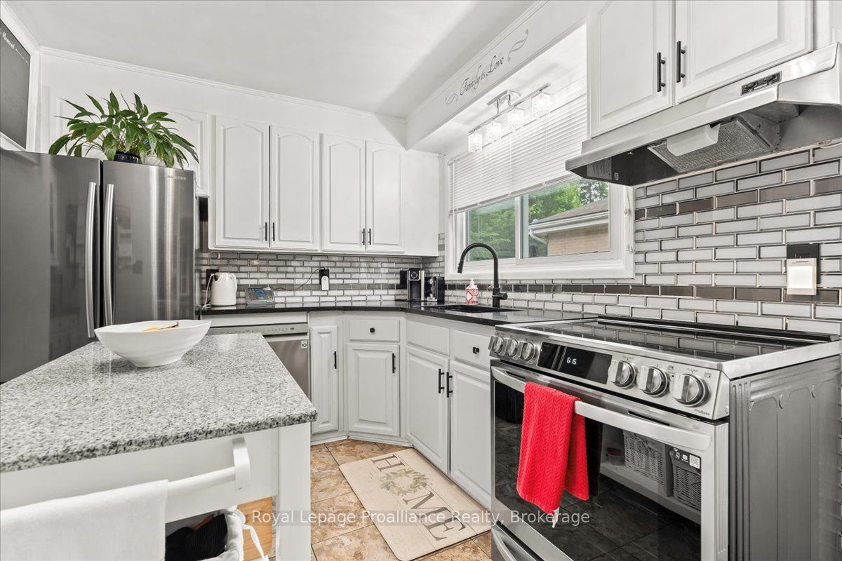 23 Alfred Drive Property Photo 3