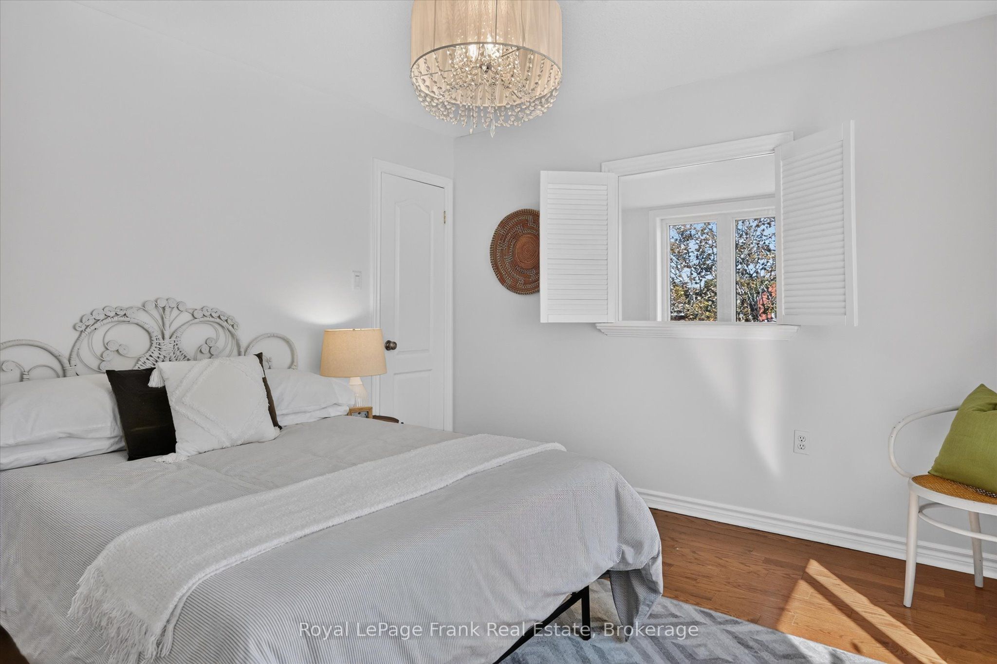 2439 Denure Drive Property Photo 23