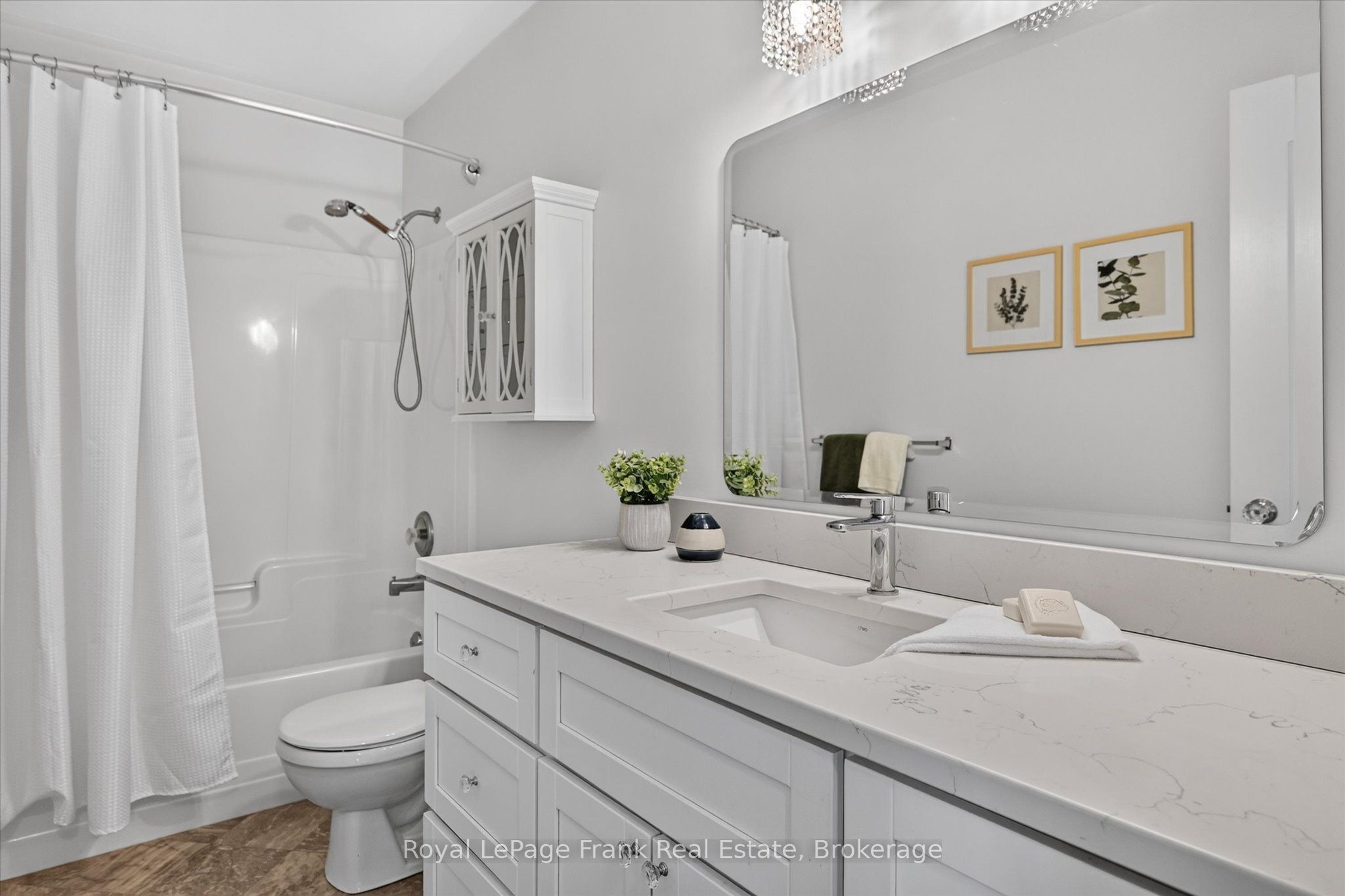 2439 Denure Drive Property Photo 24
