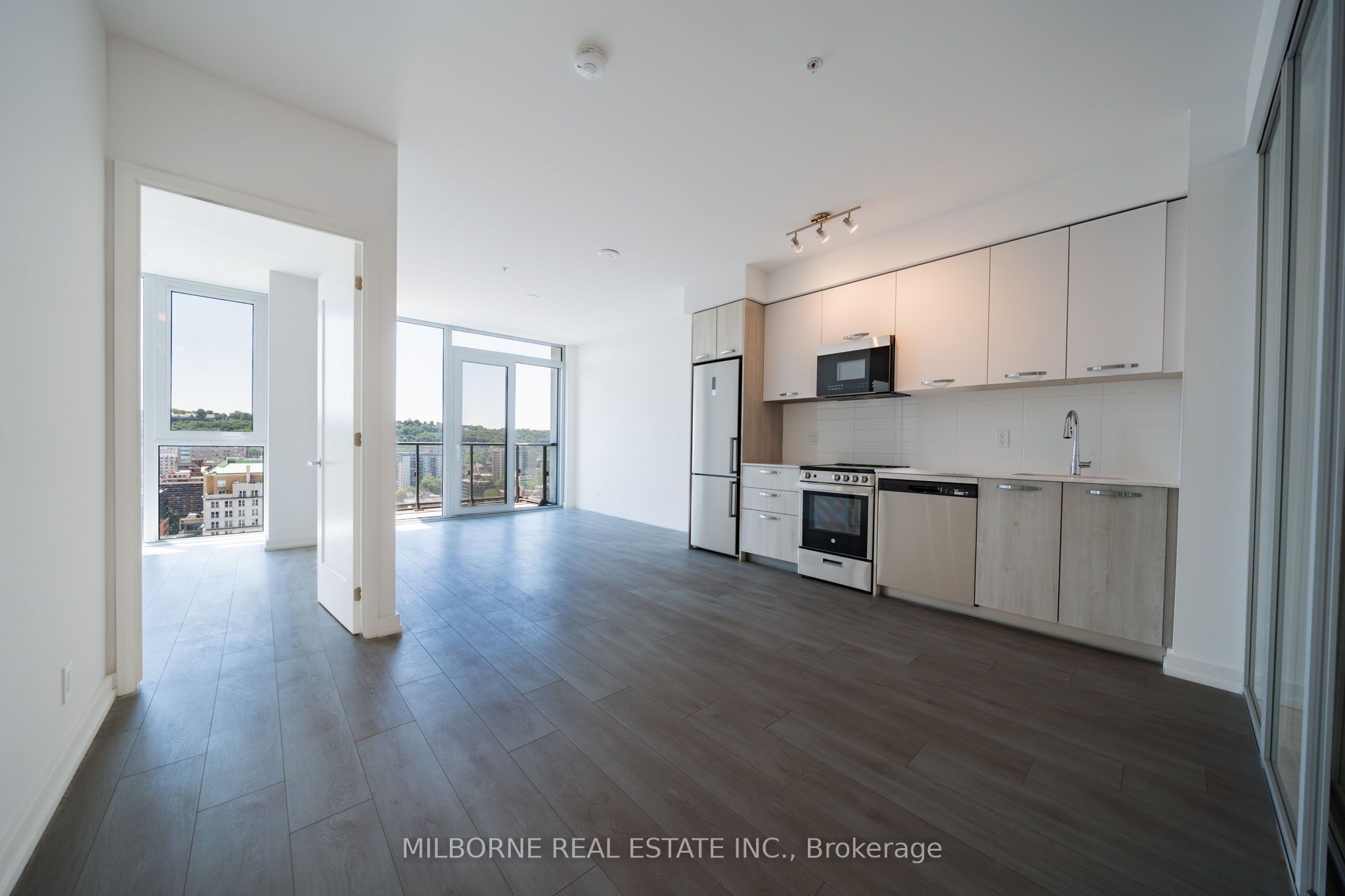 75 James Street S 522