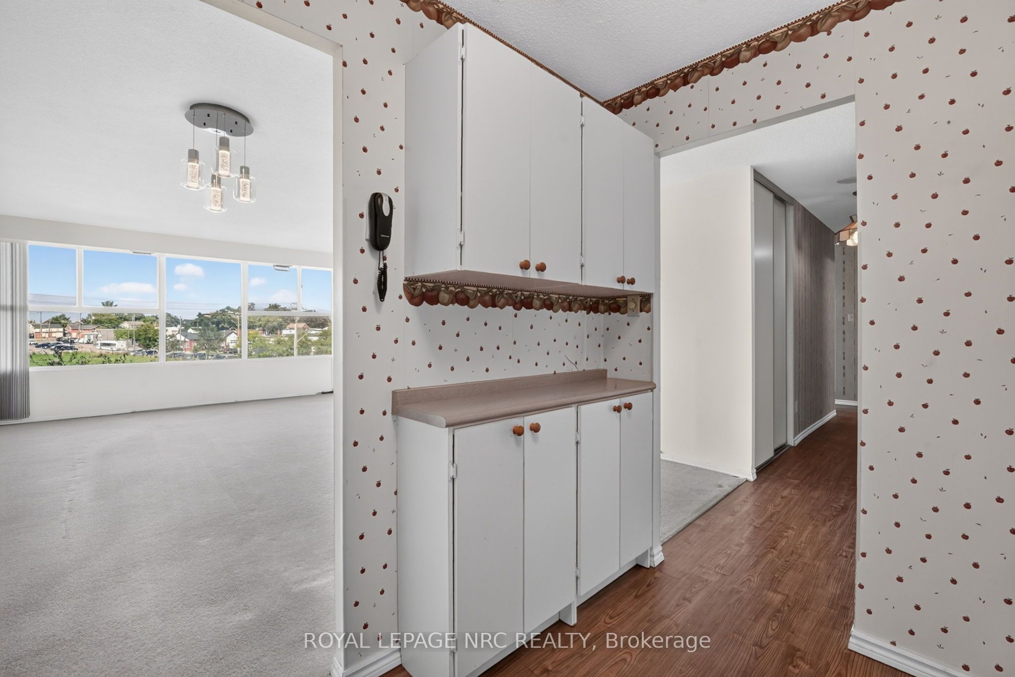 7 Gale Crescent 302 Property Photo 10