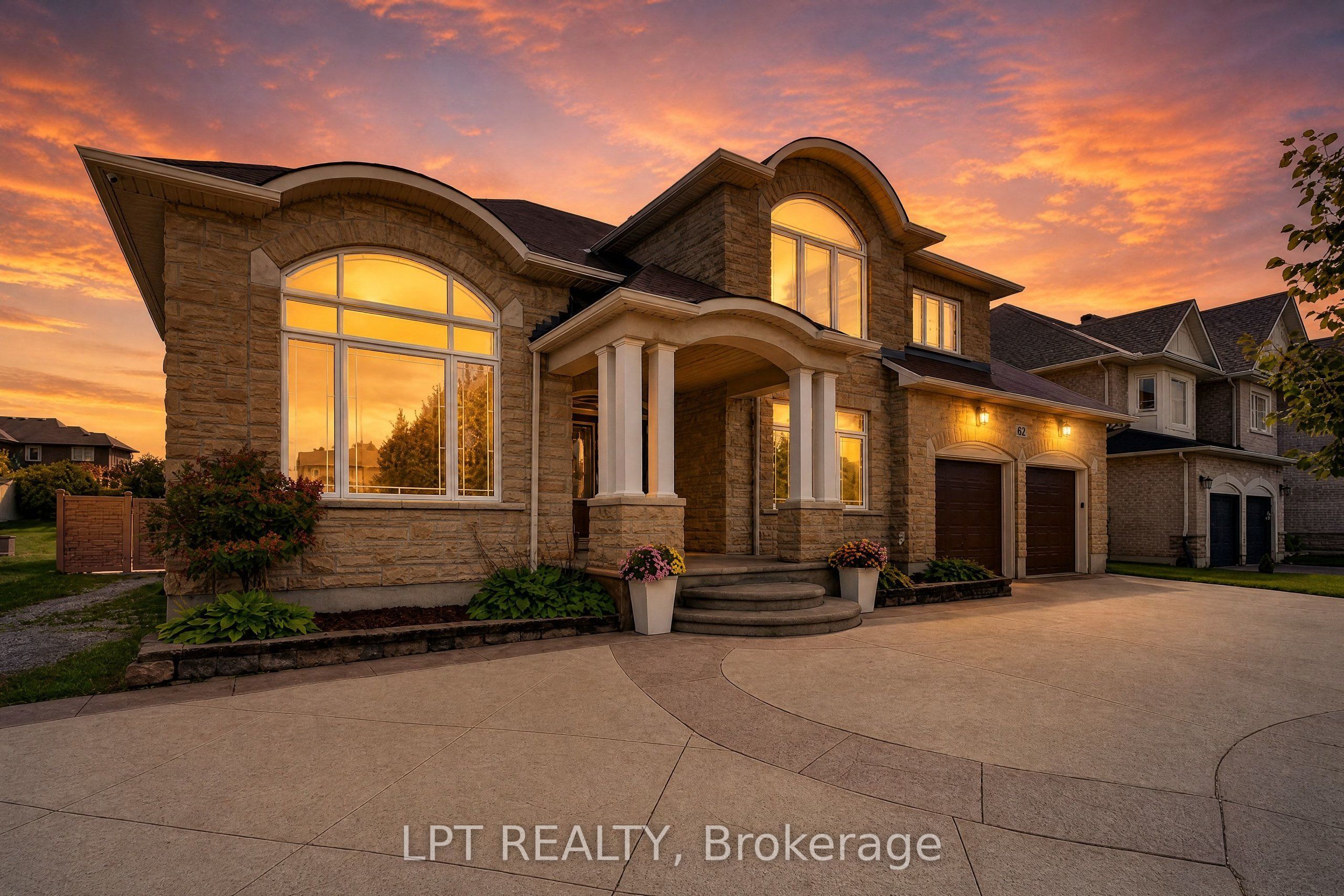 62 Tradewinds Drive Property Photo 1