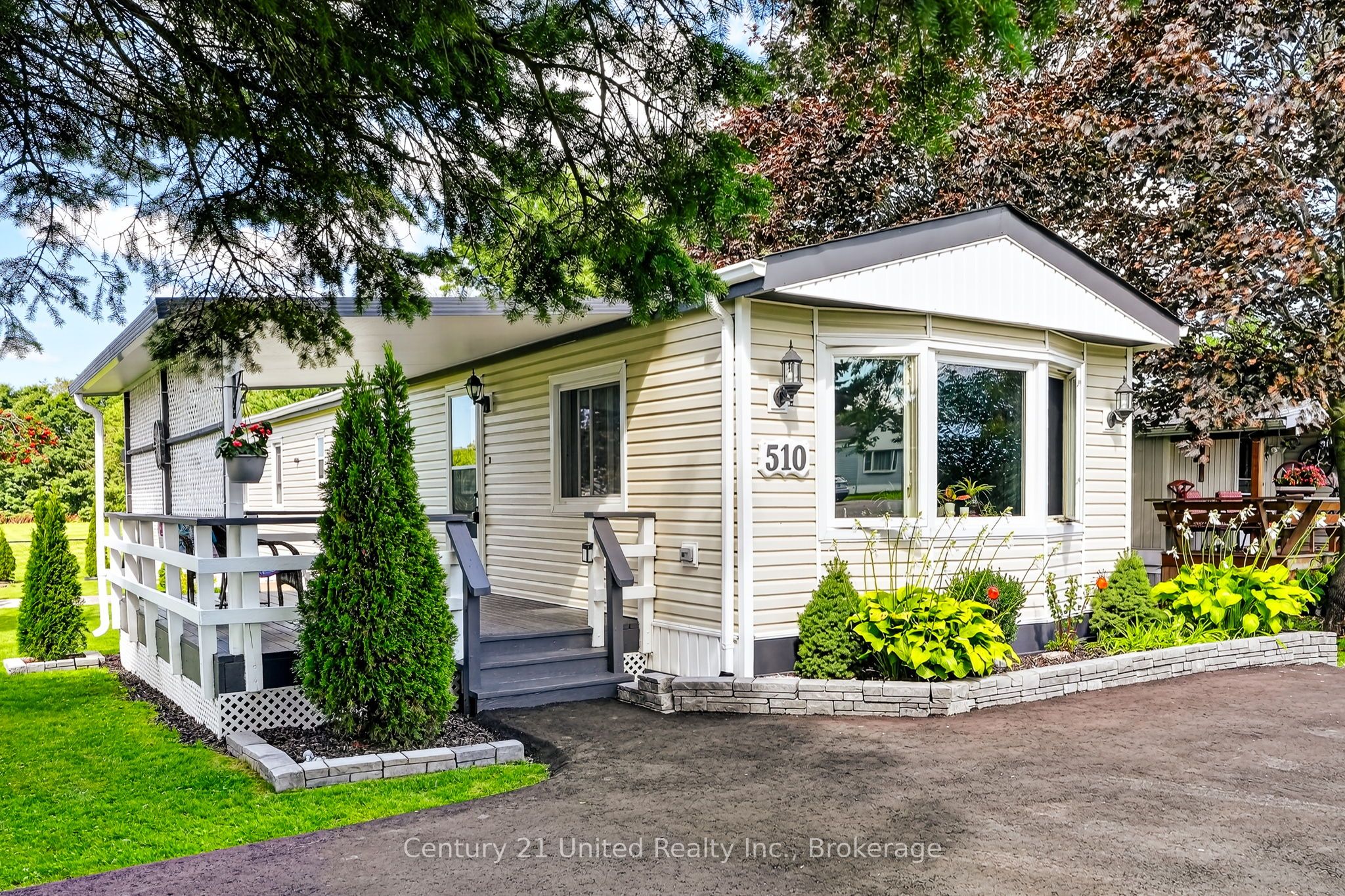 510 Cunningham Crescent Property Photo 1