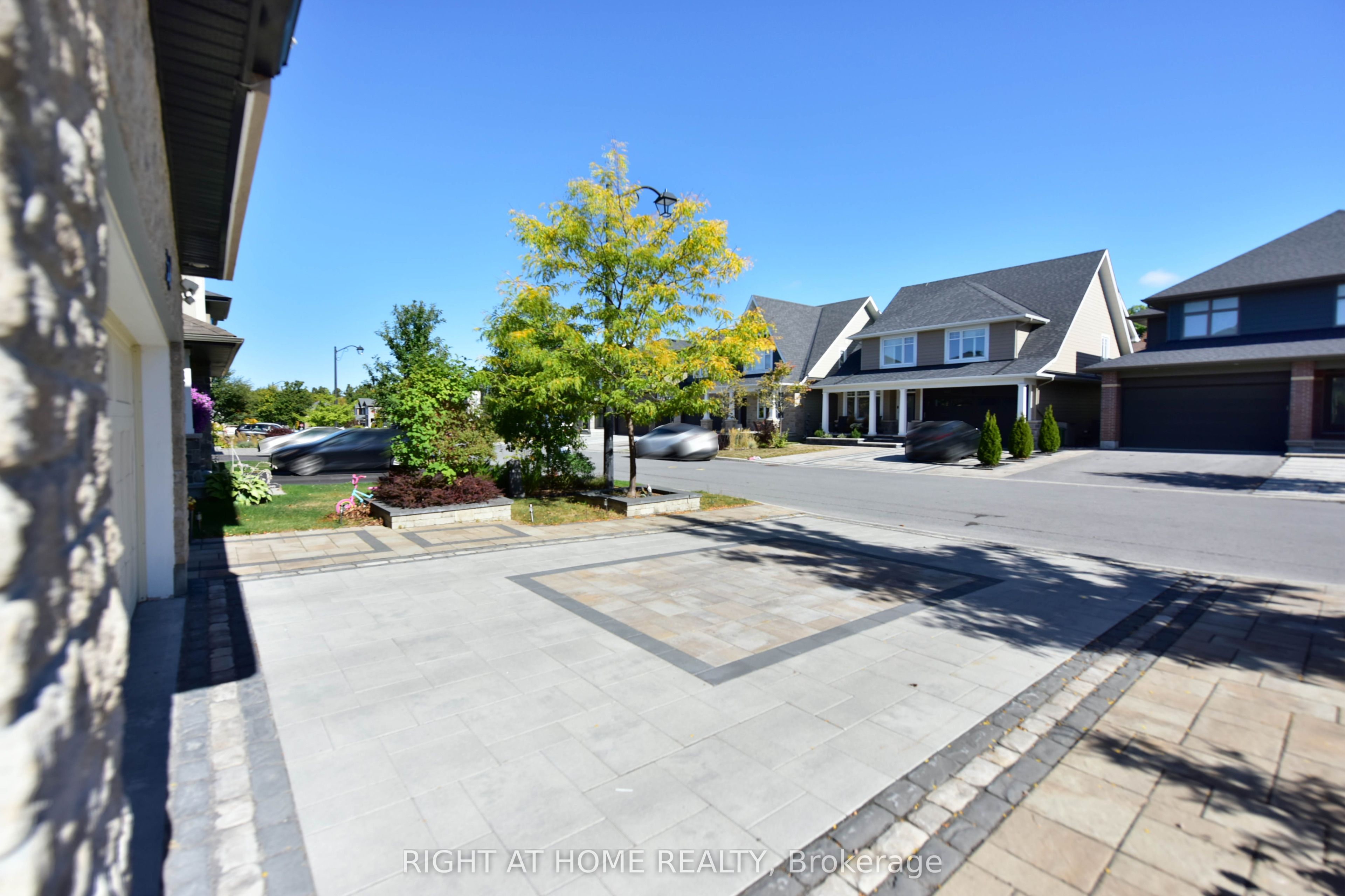 504 Breccia Heights Property Photo 2