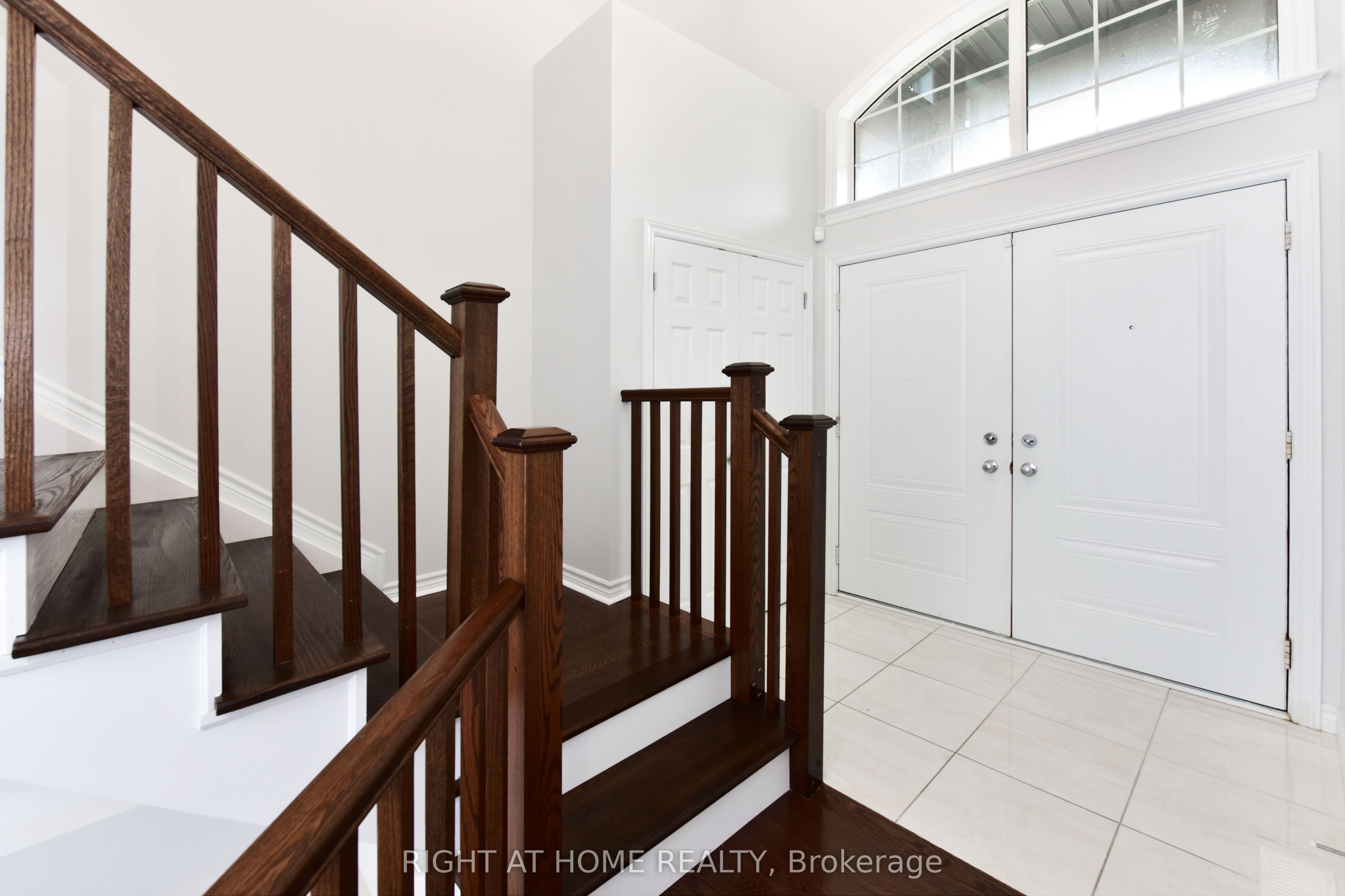 504 Breccia Heights Property Photo 4