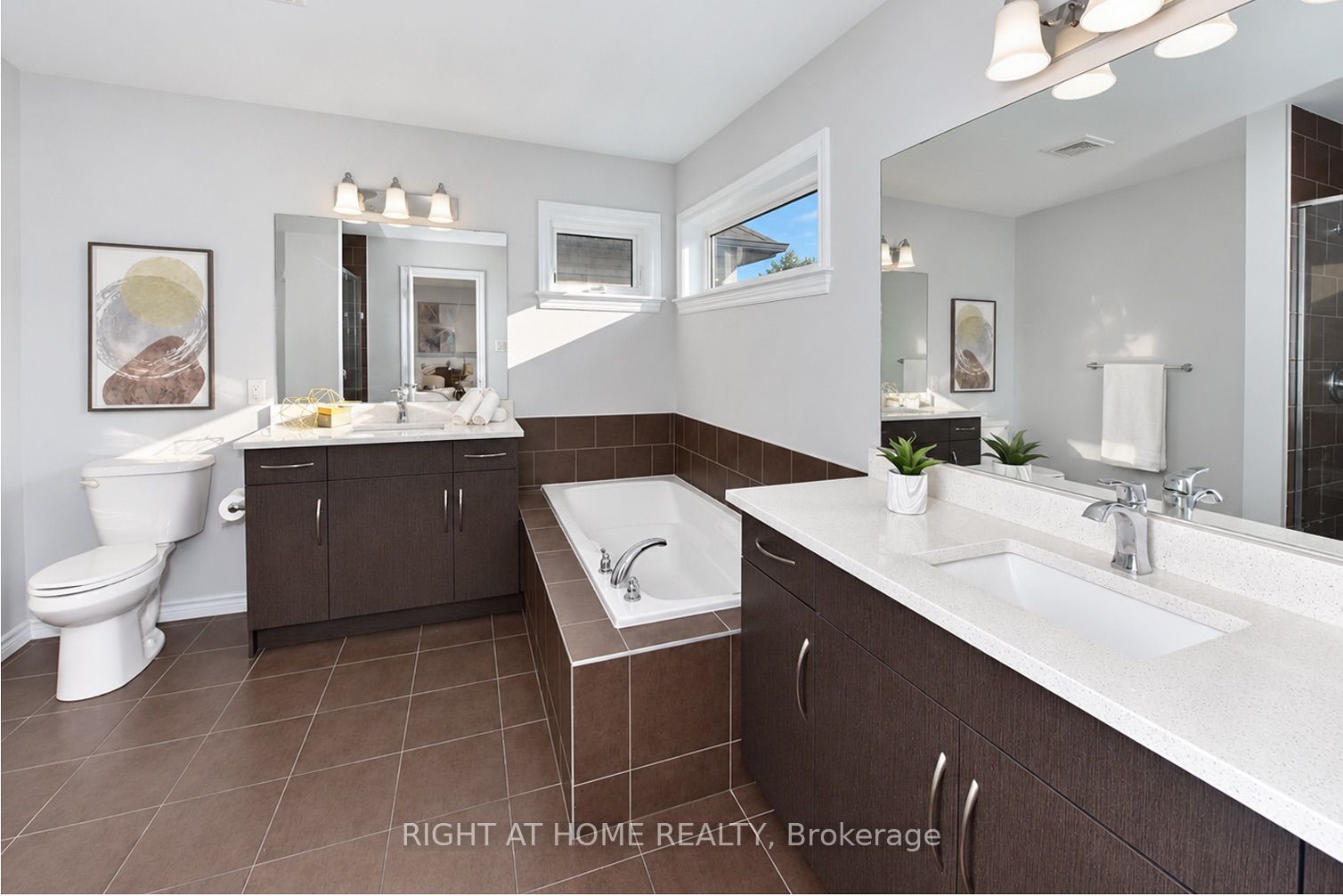 504 Breccia Heights Property Photo 31