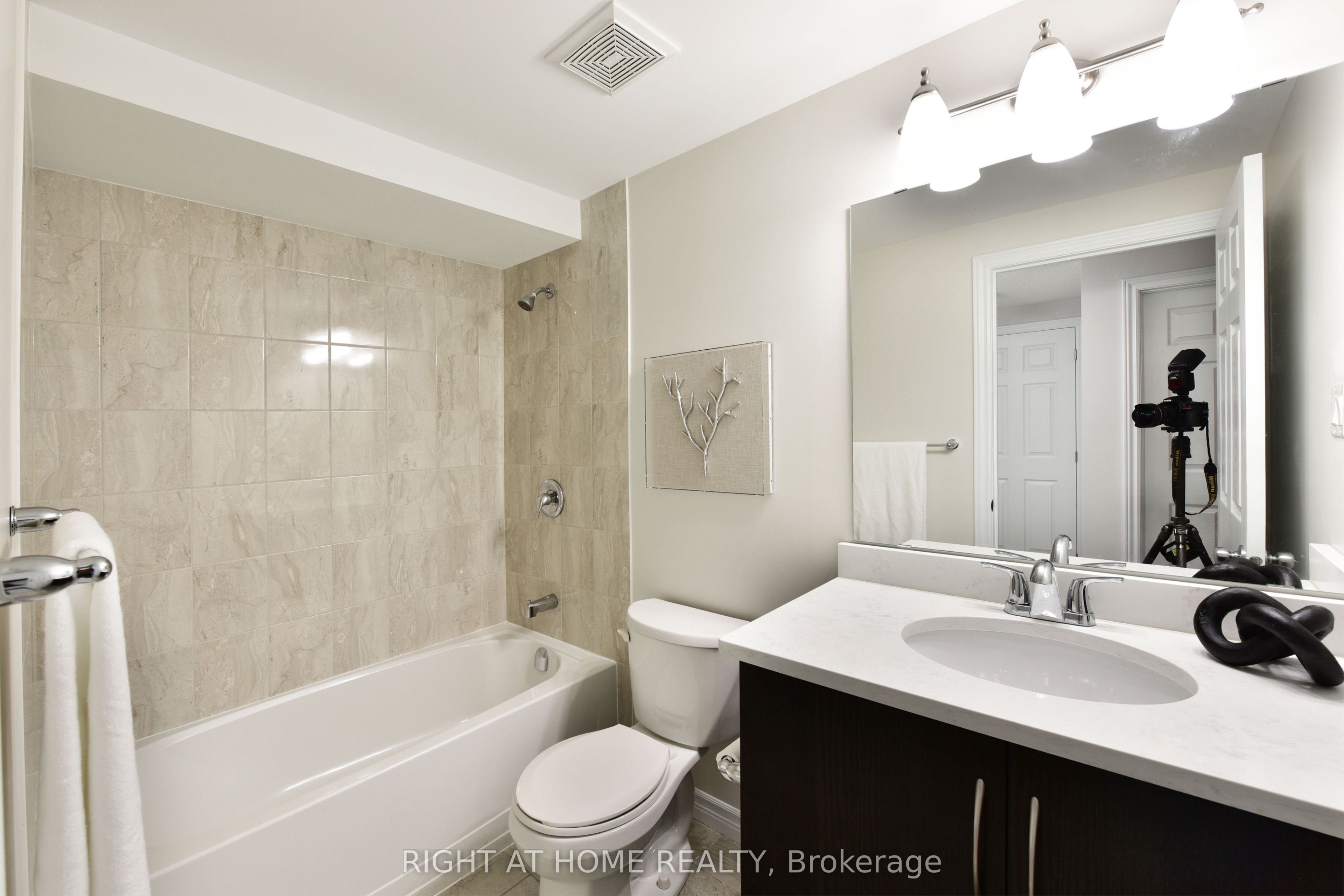 504 Breccia Heights Property Photo 40