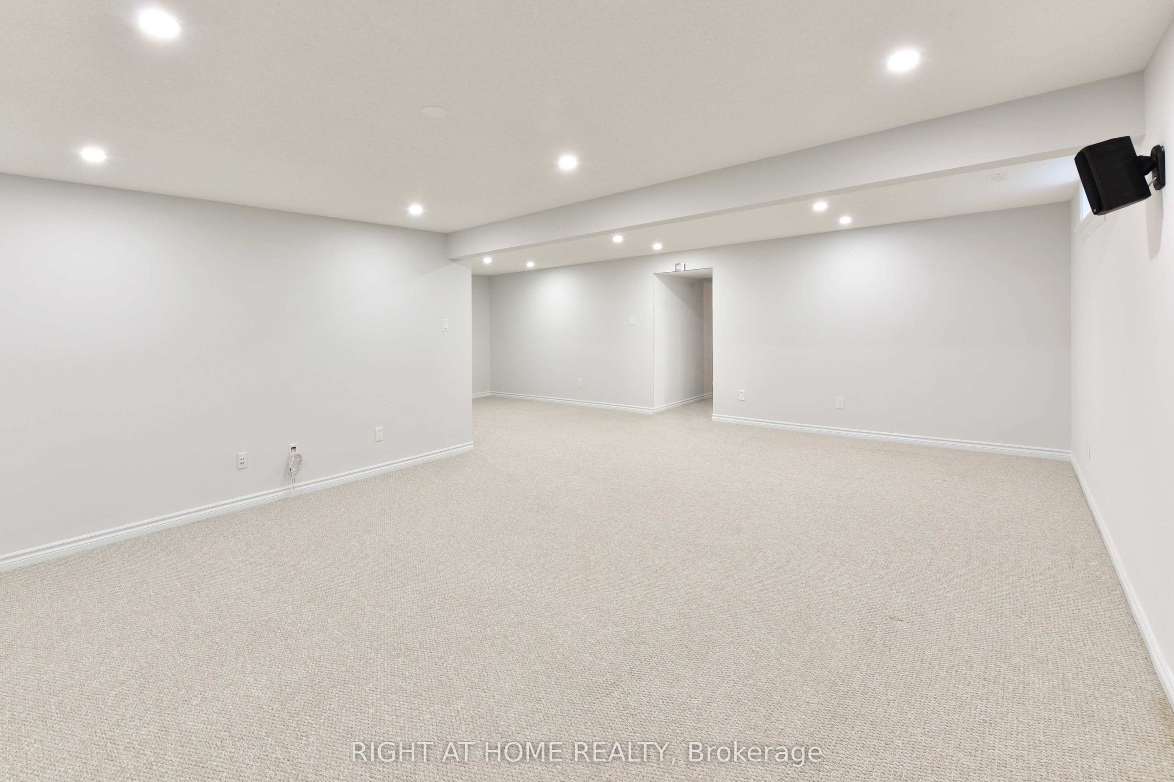 504 Breccia Heights Property Photo 45