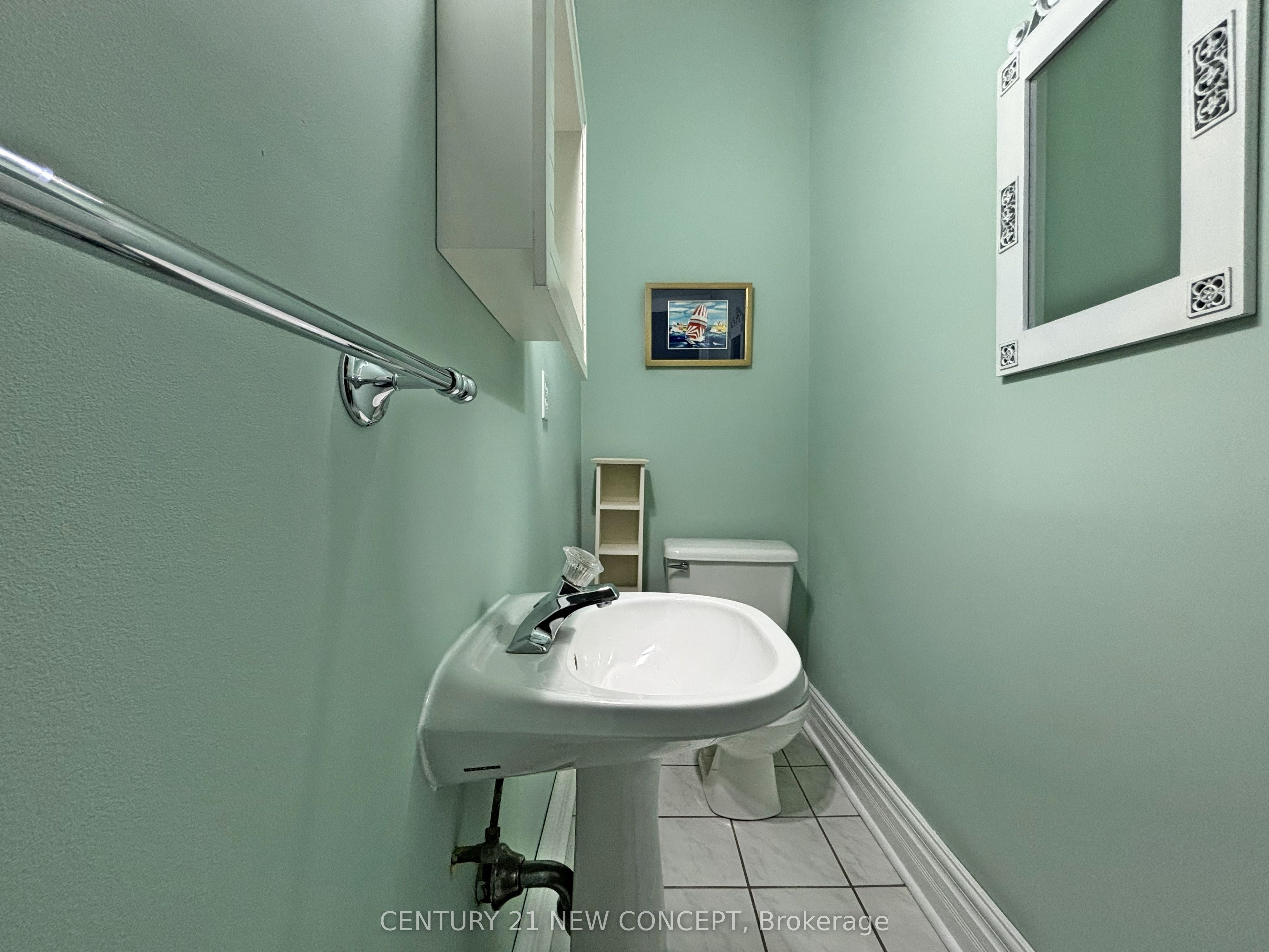 146 James Street S Property Photo 19