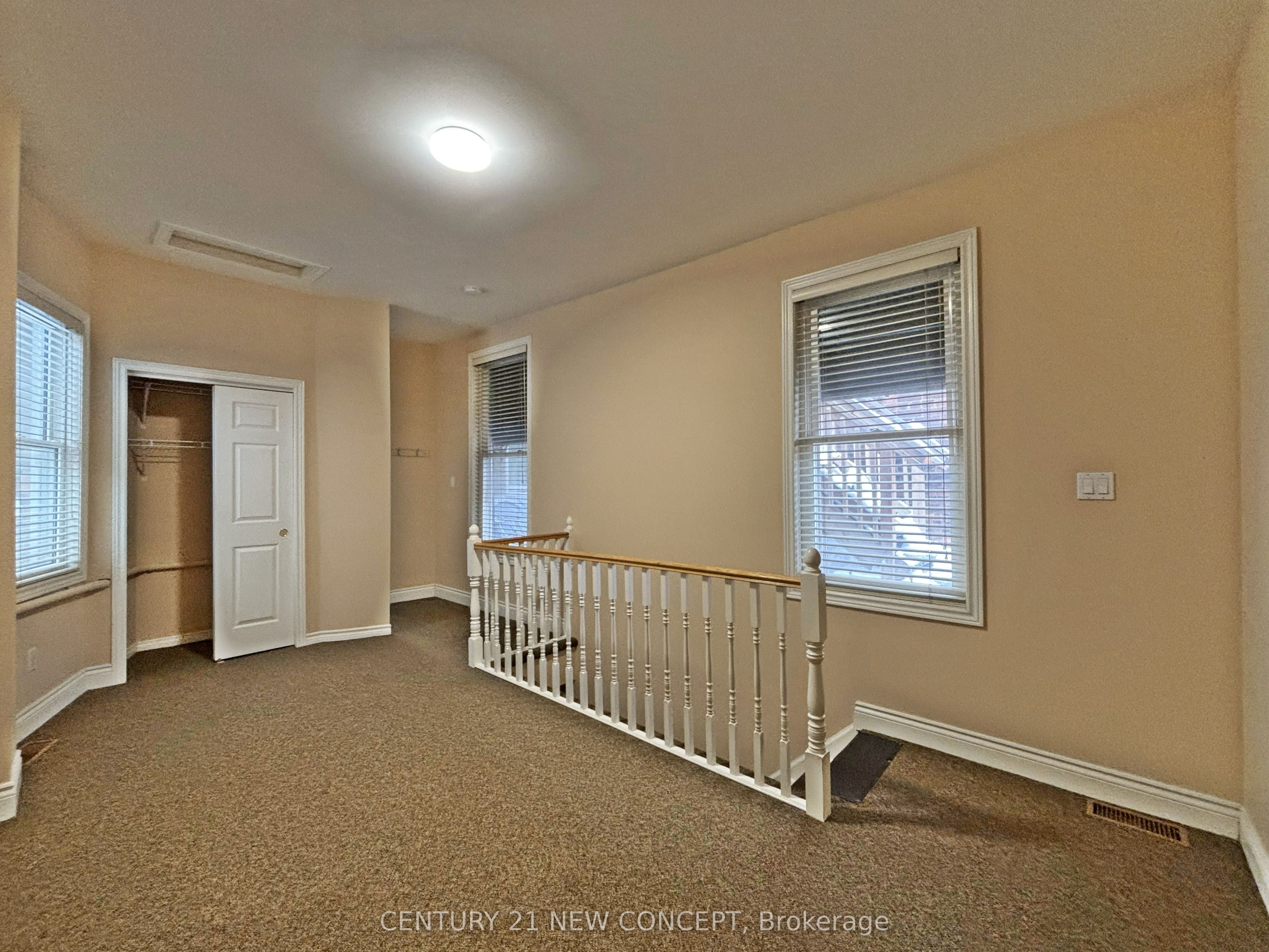 146 James Street S Property Photo 28