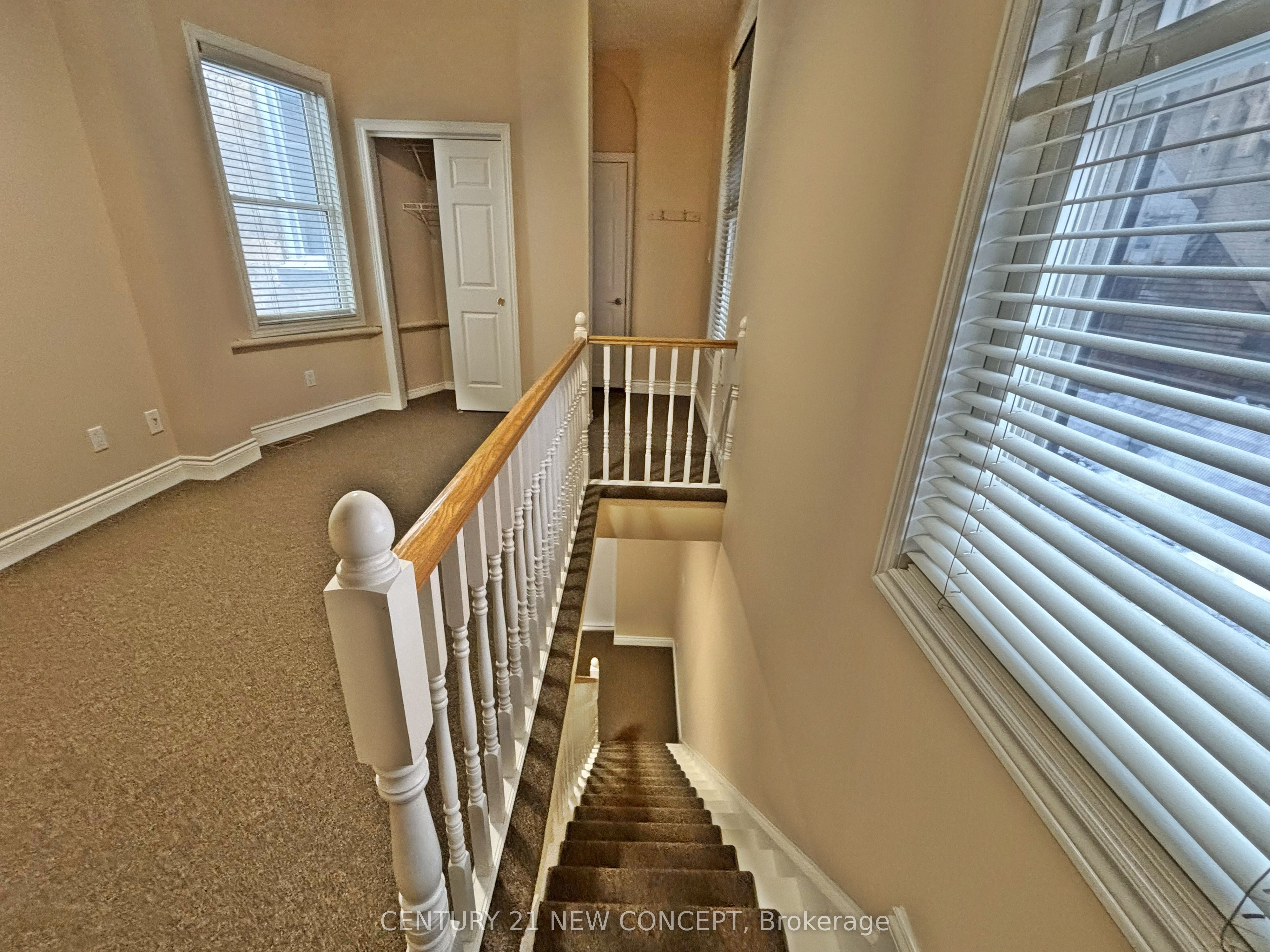 146 James Street S Property Photo 29