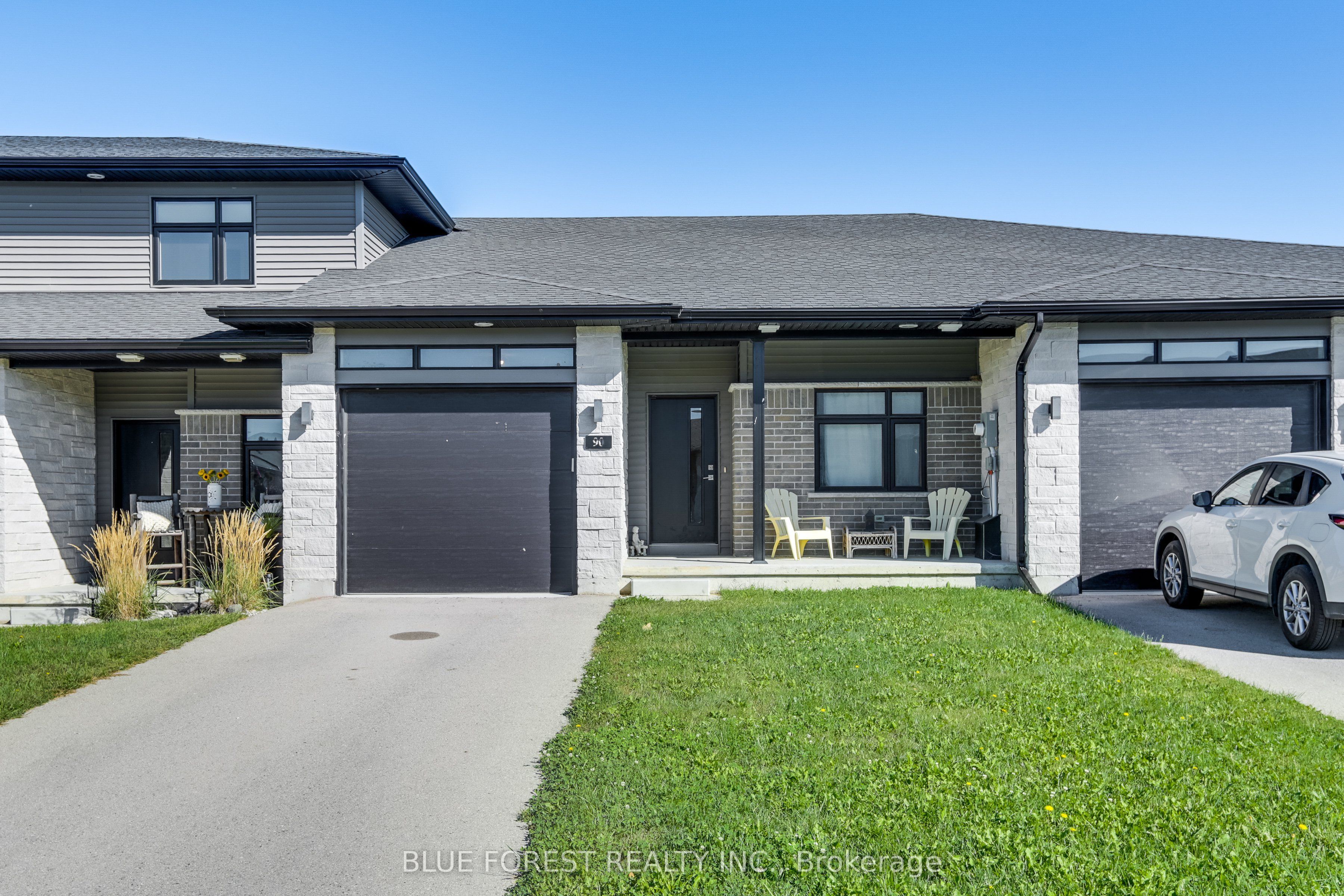 90 Rowe Avenue Property Photo 1