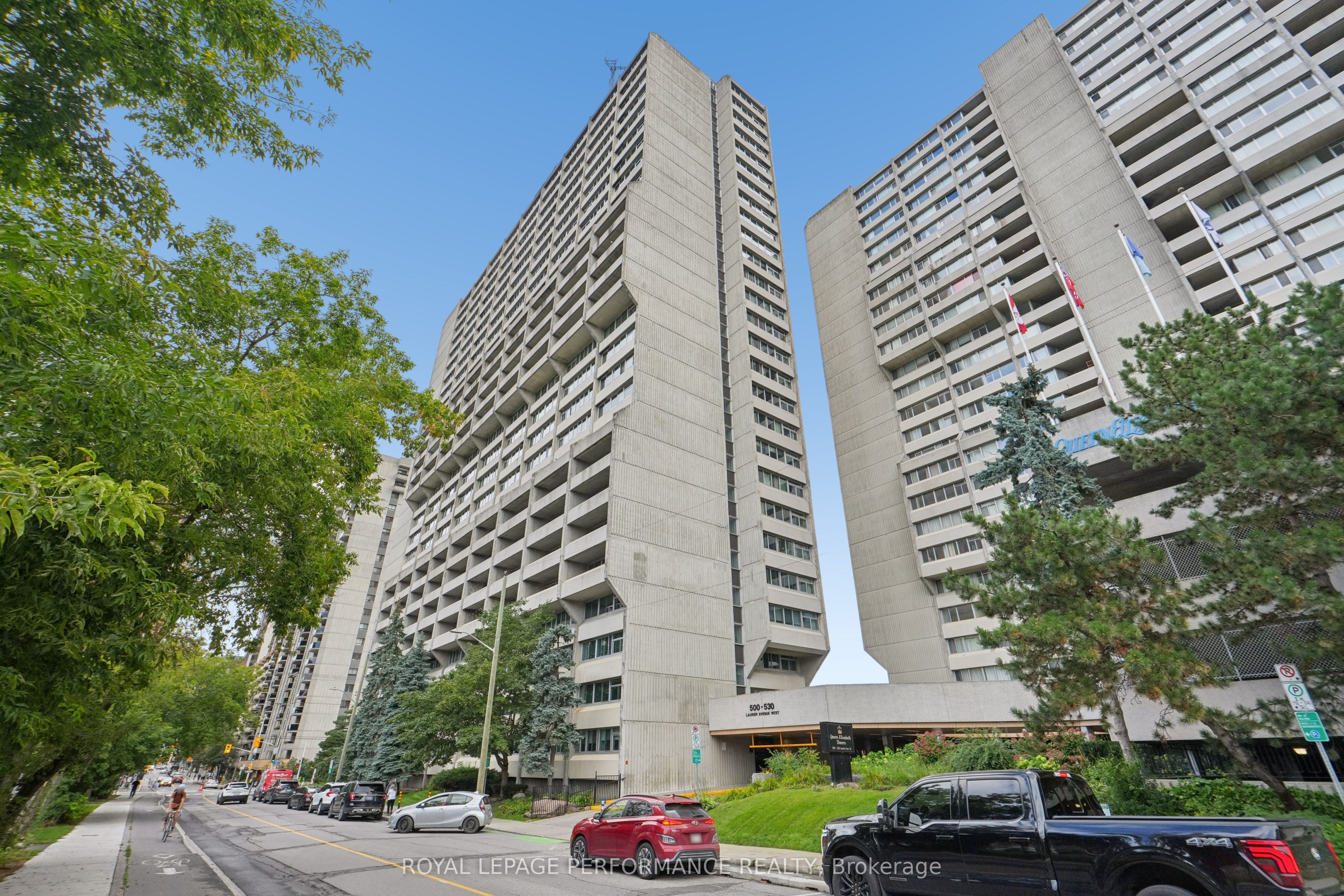500 Laurier Avenue W 1706 Property Photo 1