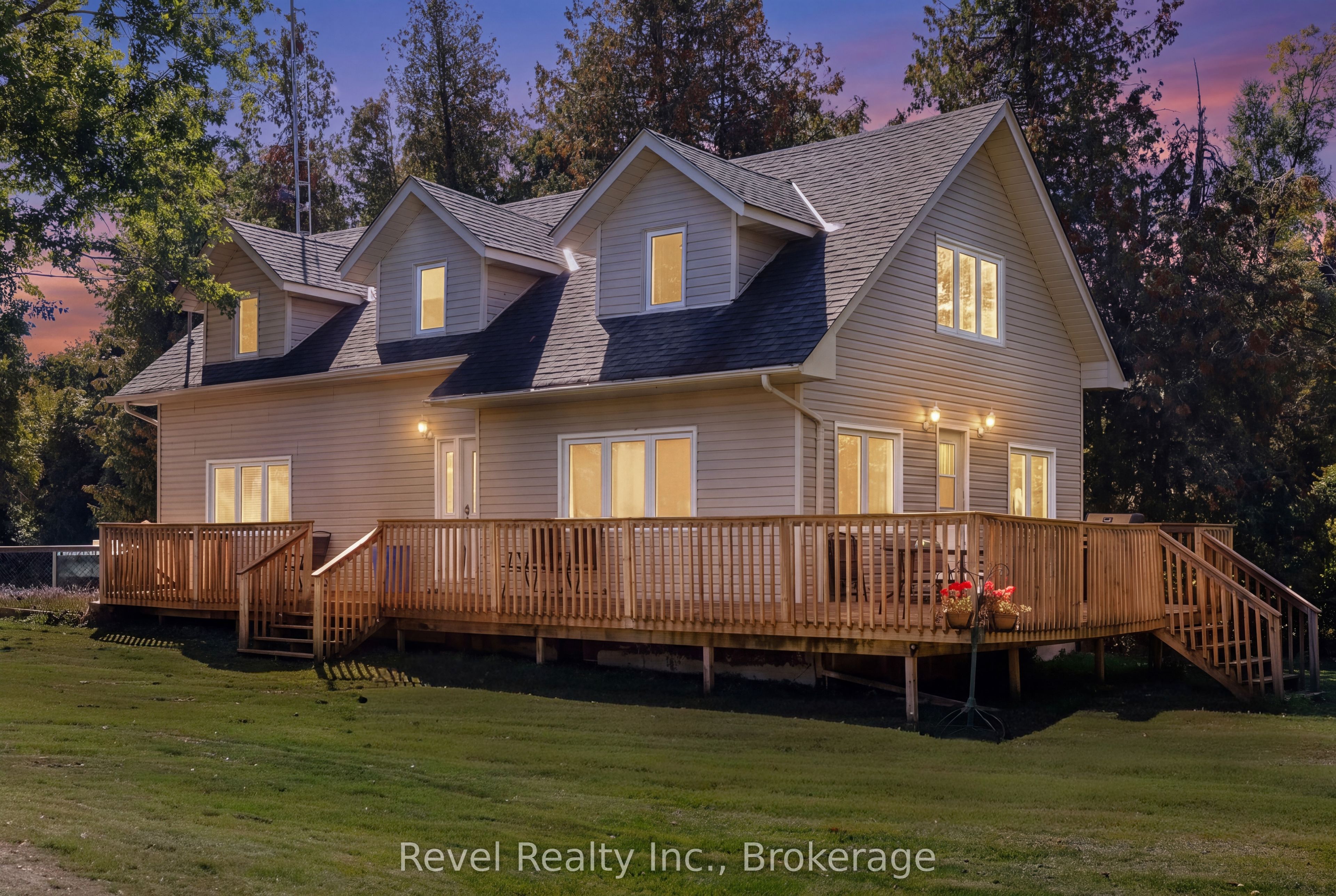 1393 Killarney Bay Road Property Photo 1