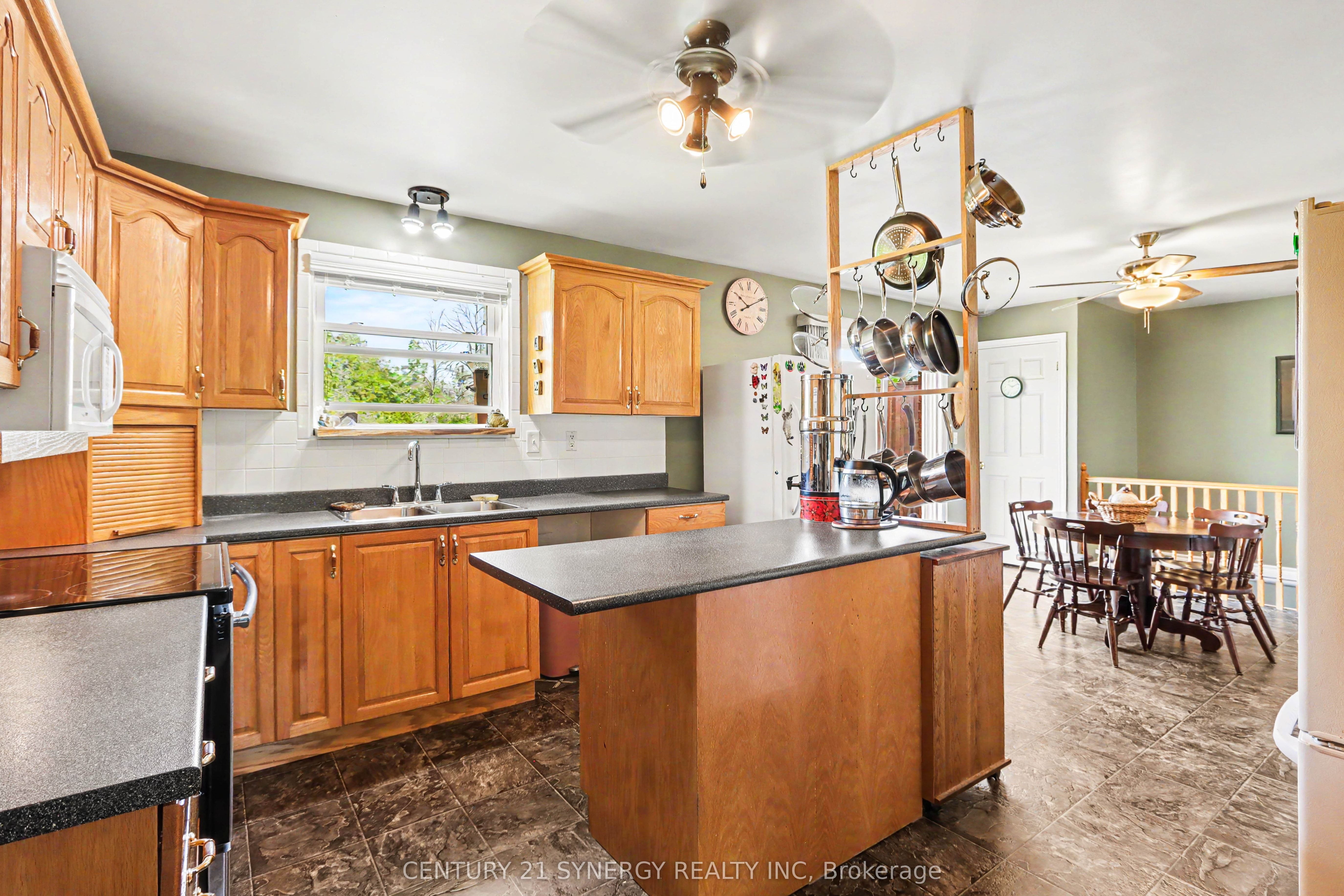 870 Kitley Line 3 Road Property Photo 13