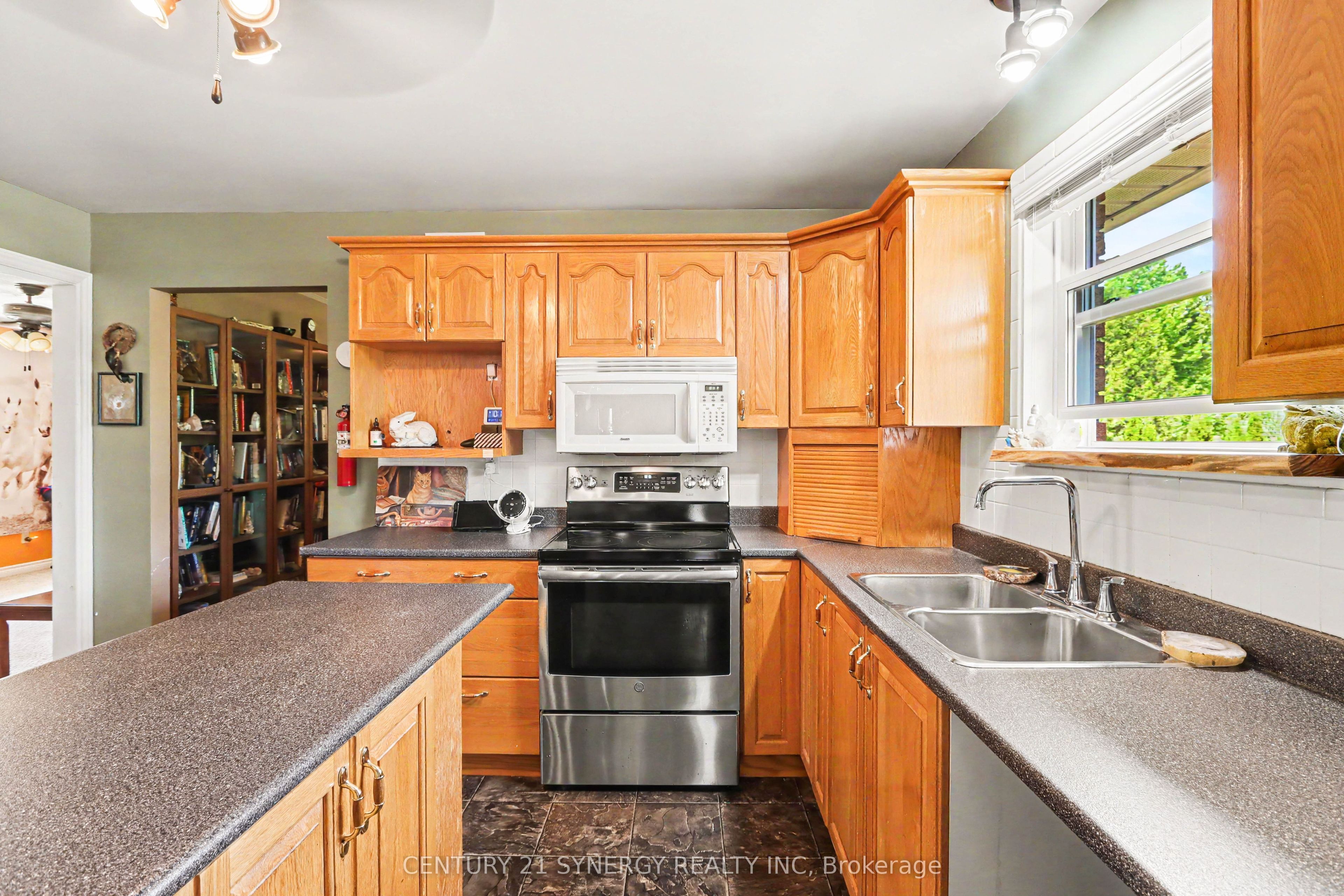 870 Kitley Line 3 Road Property Photo 14