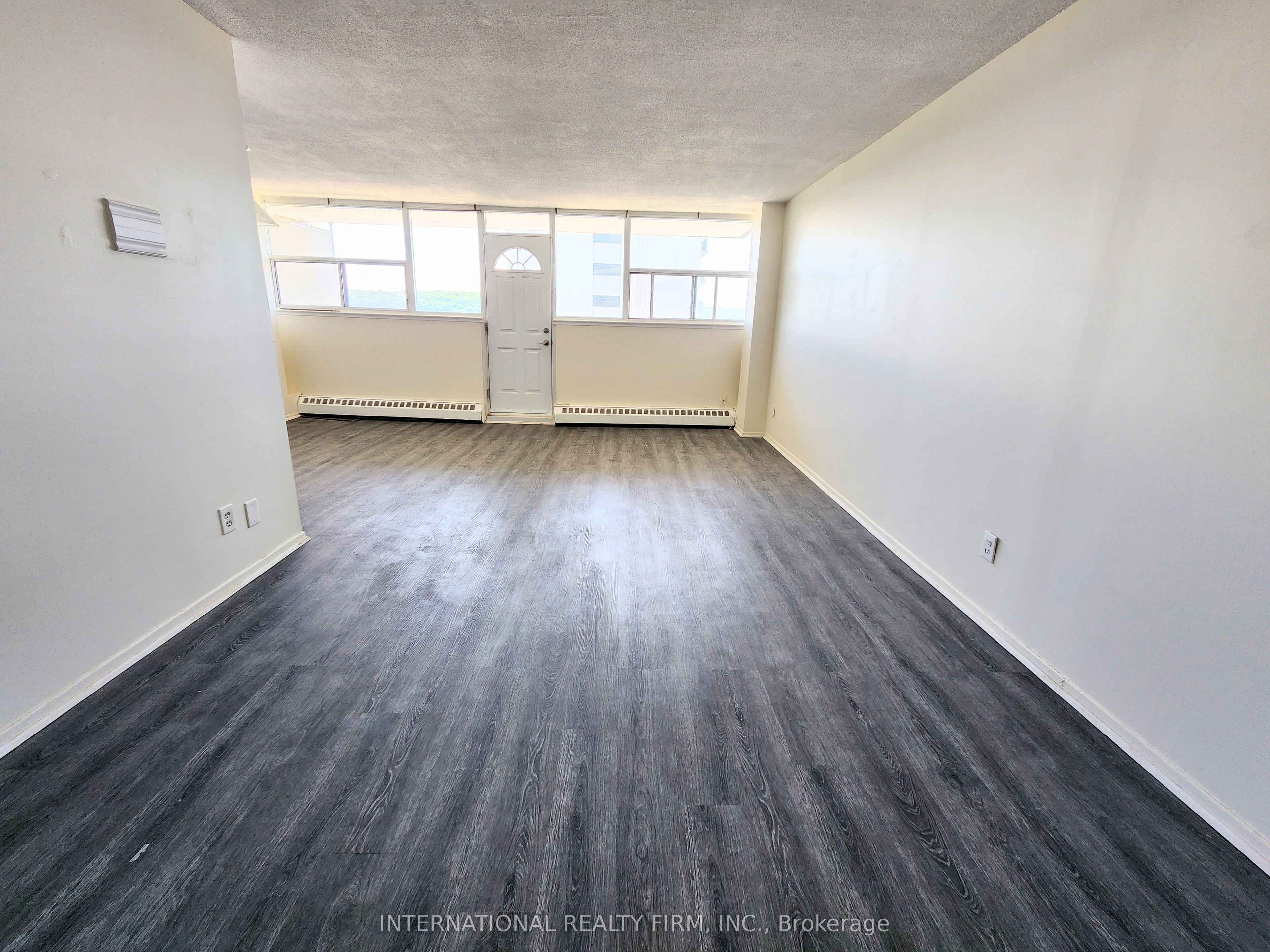 215 Glenridge Avenue 1102 Property Photo 2