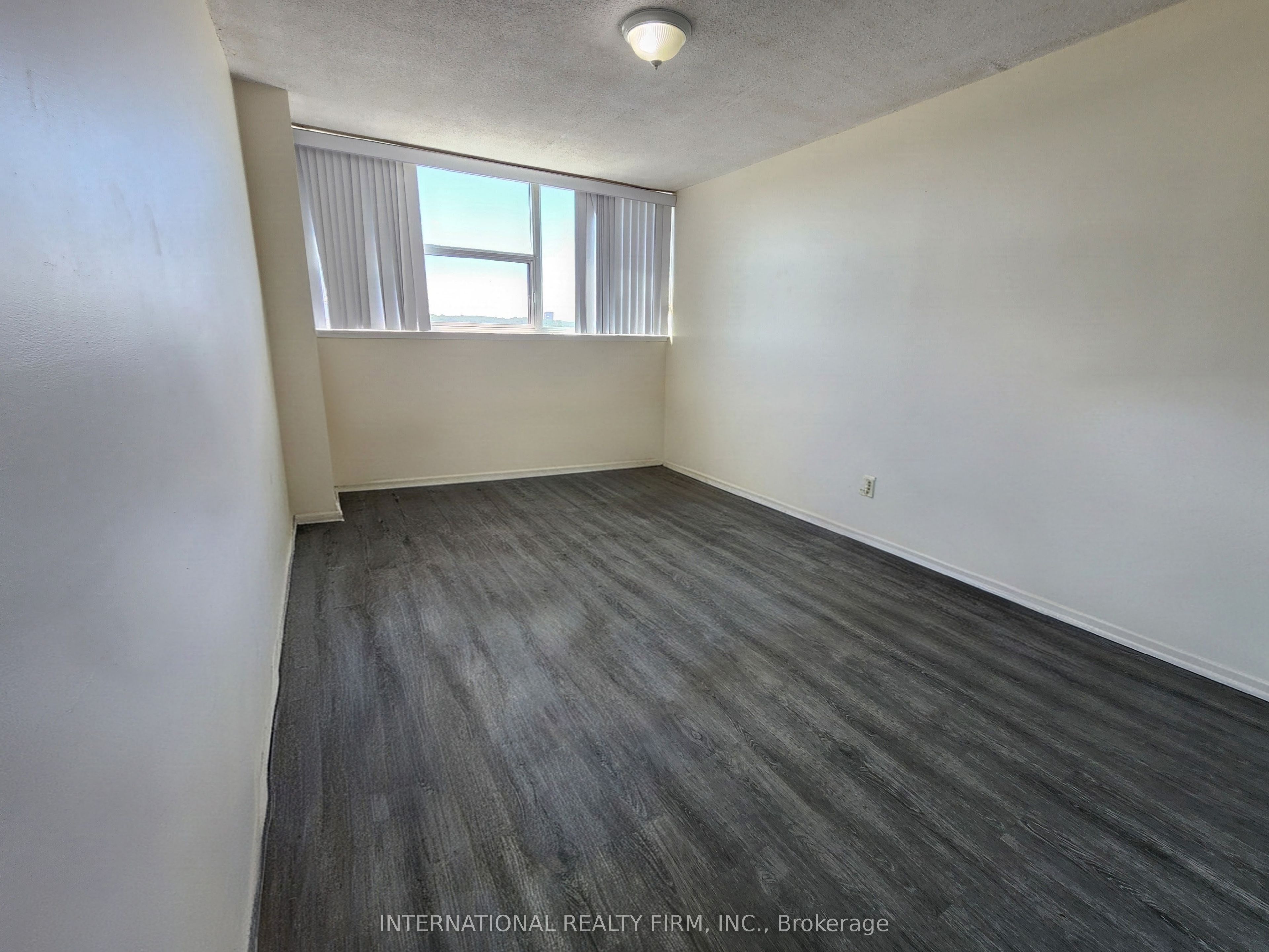 215 Glenridge Avenue 1102 Property Photo 8