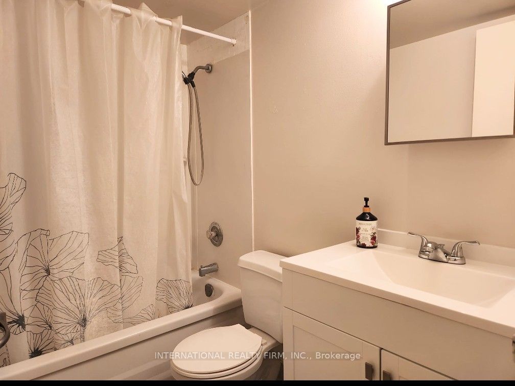 215 Glenridge Avenue 1102 Property Photo 10