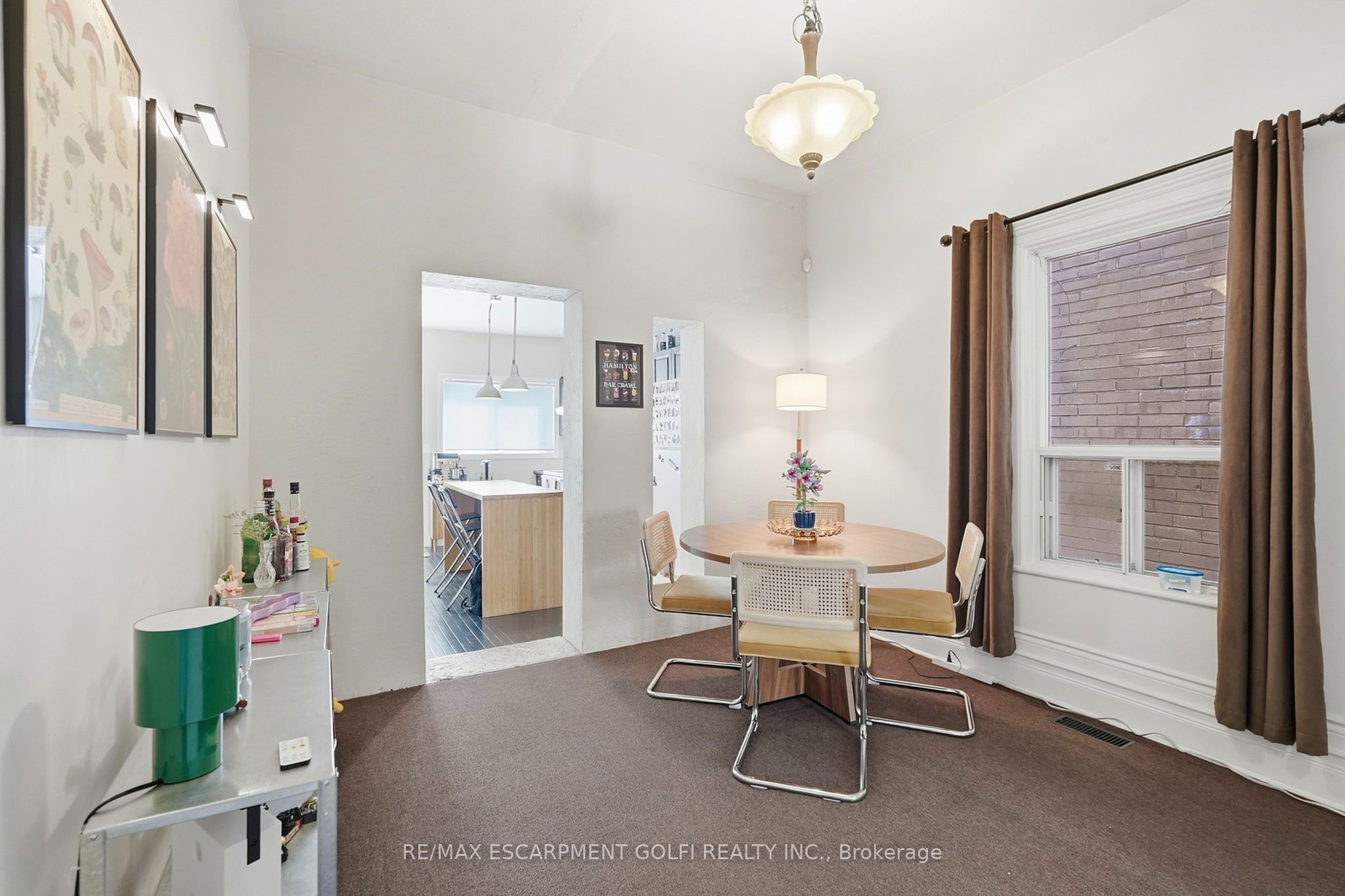 41 Spring Street Property Photo 9