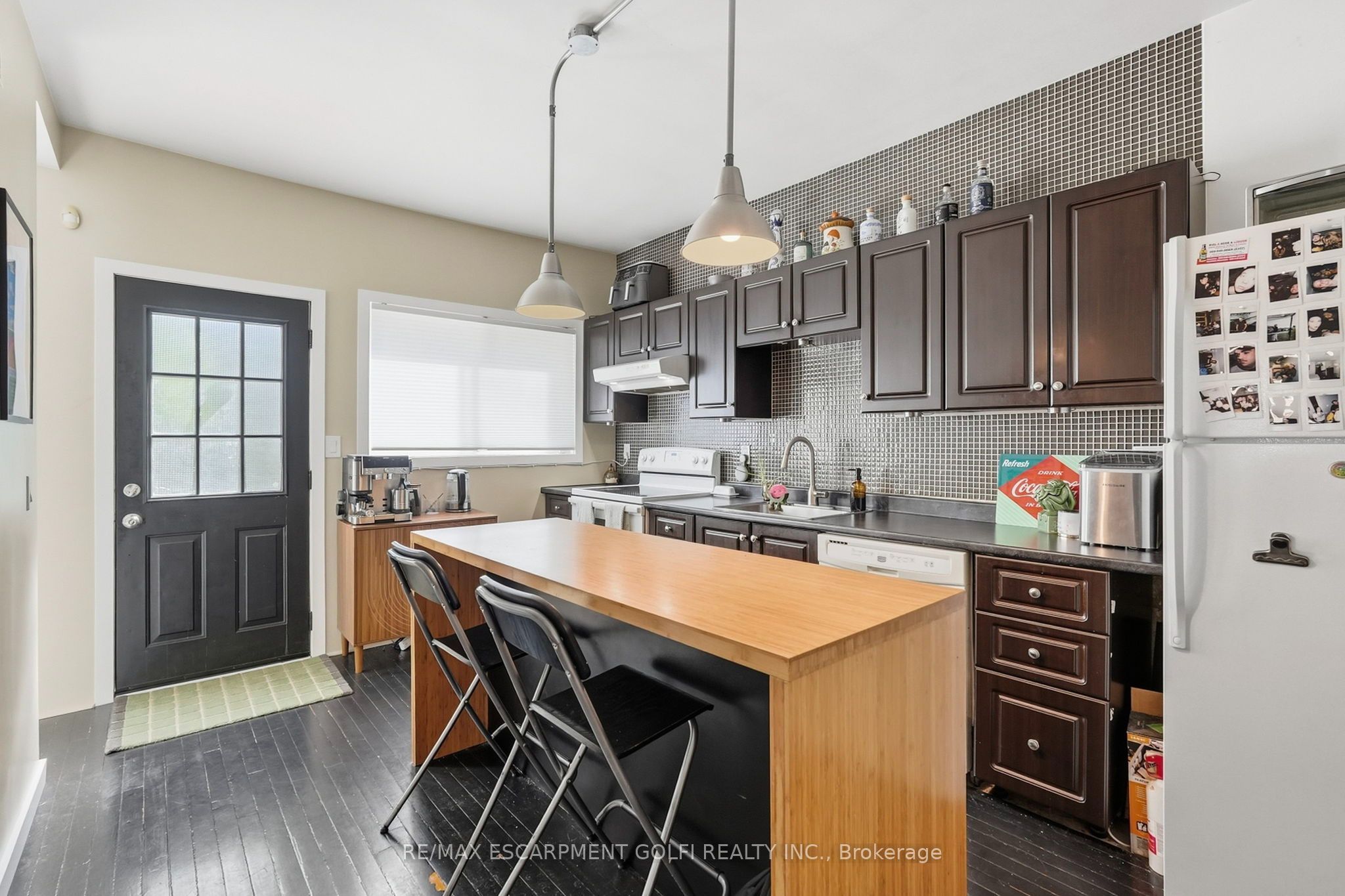 41 Spring Street Property Photo 10