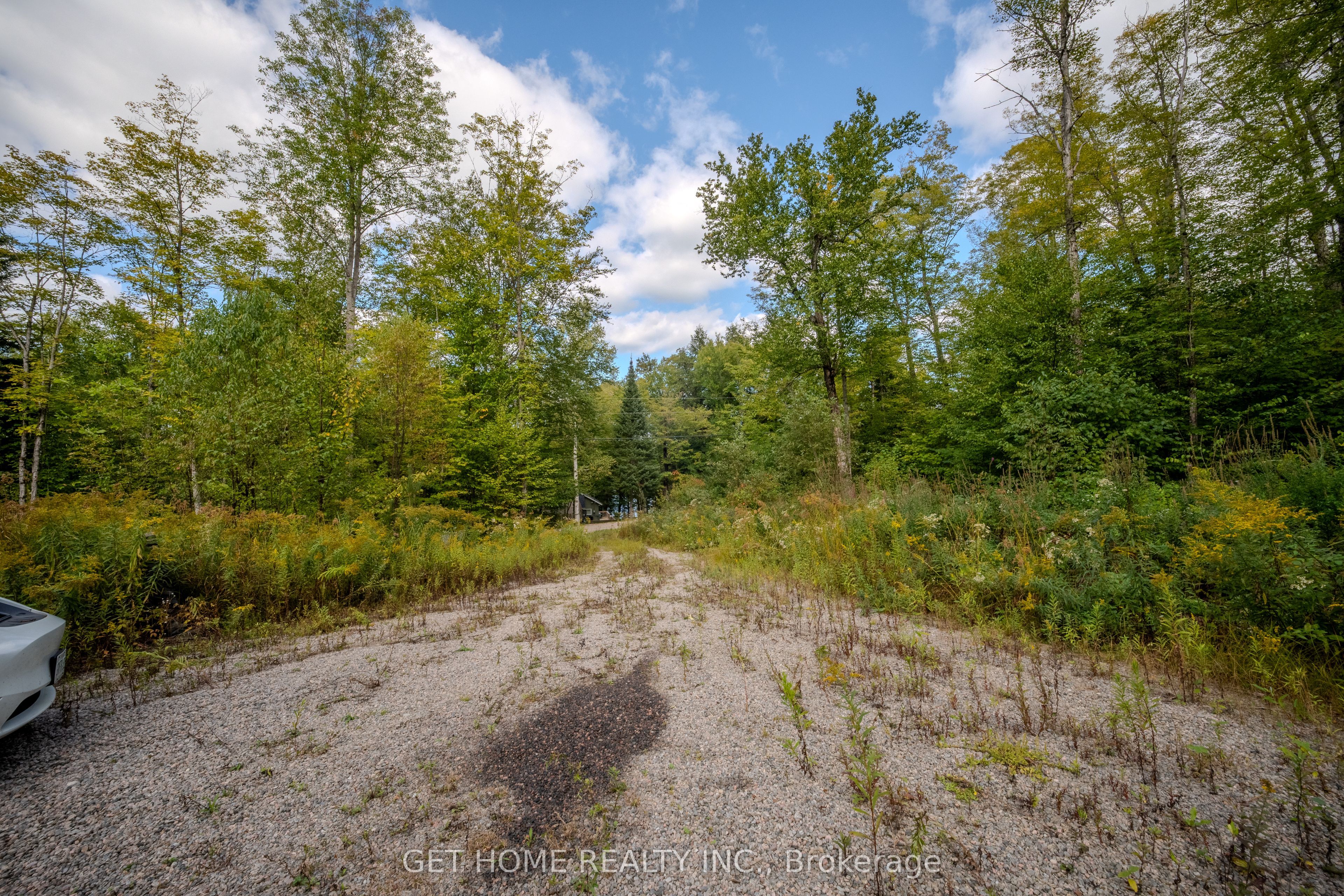 870 Relative Road Property Photo 1