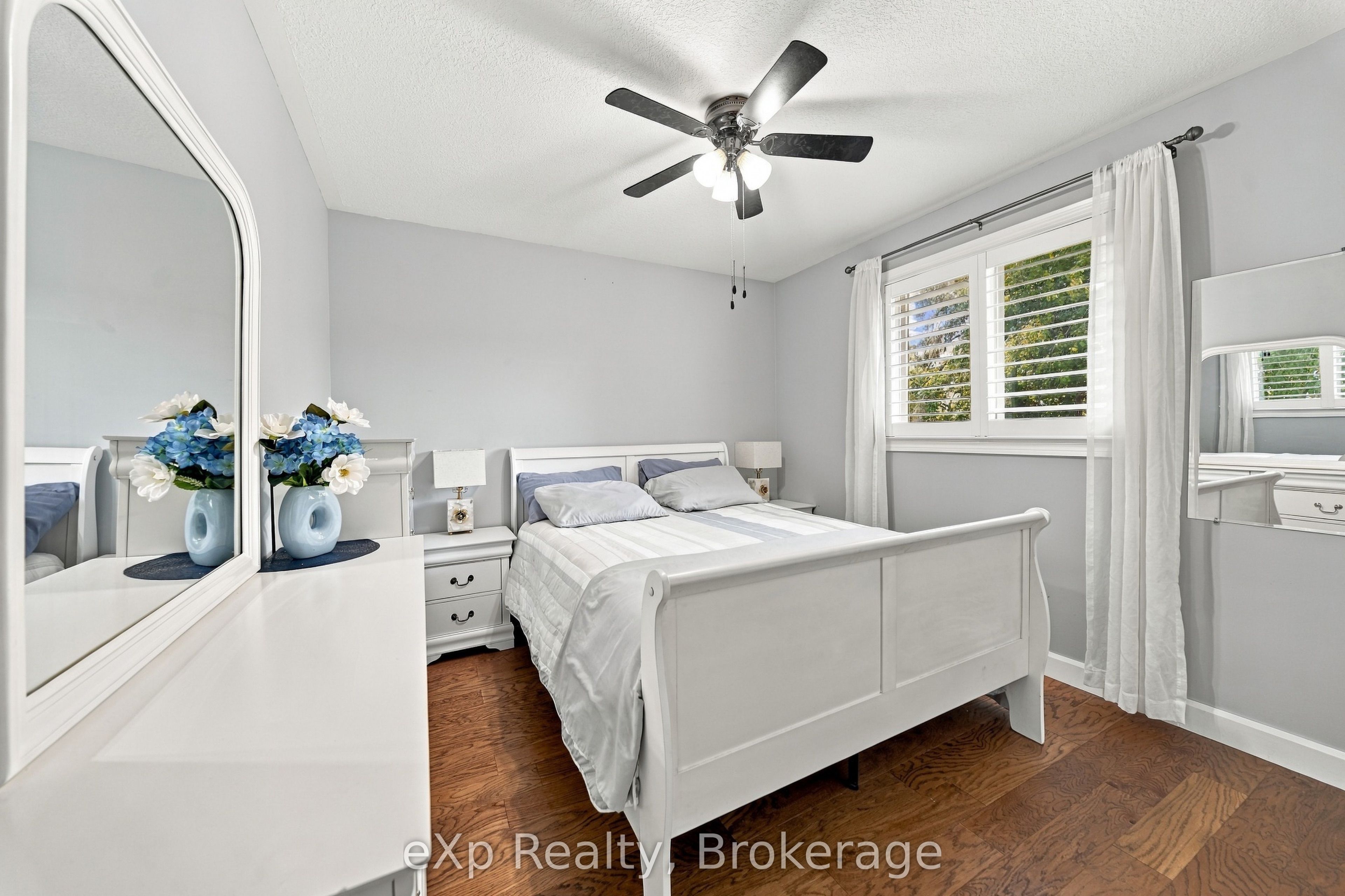 10 Christopher Court Property Photo 12