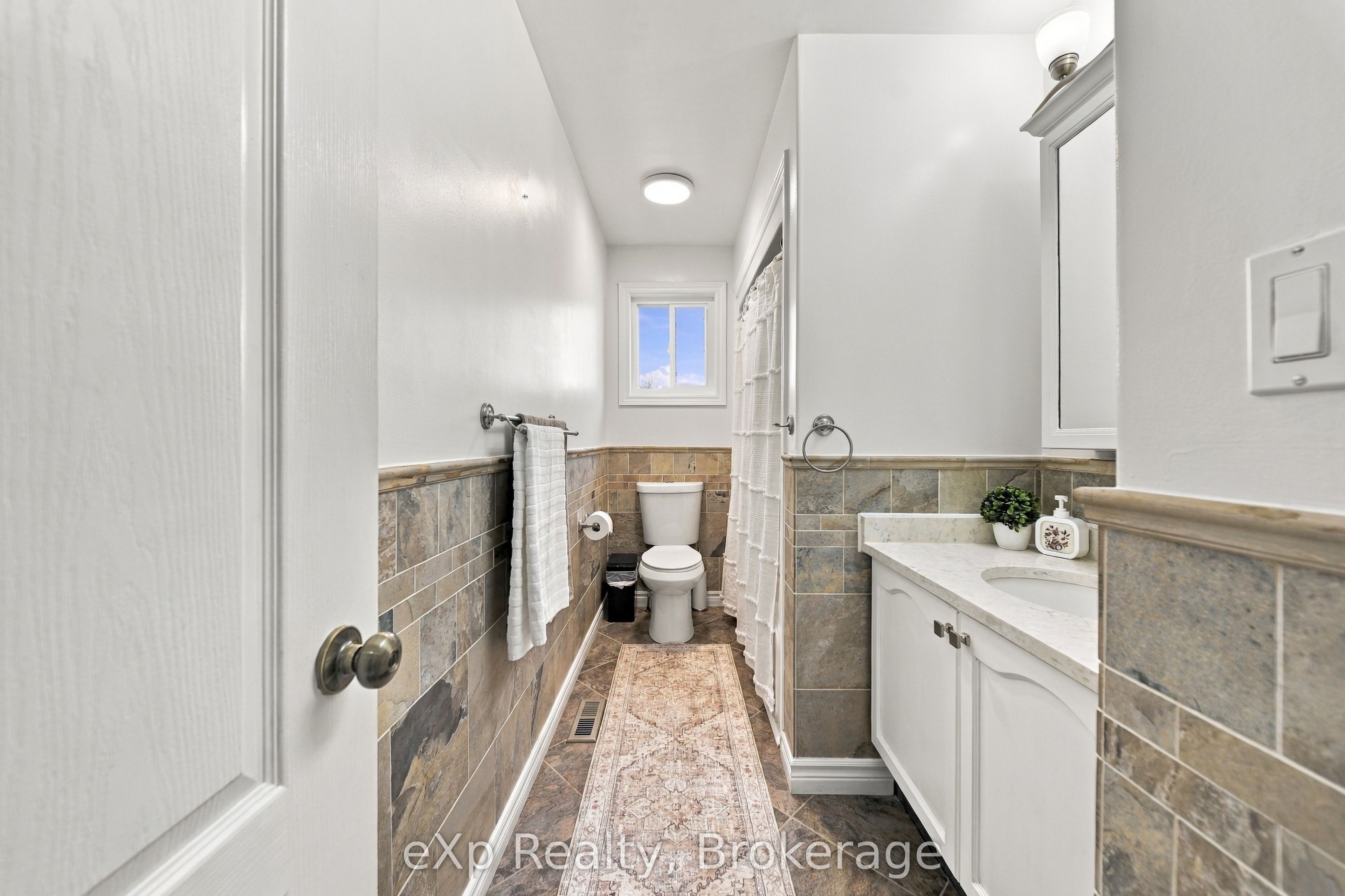 10 Christopher Court Property Photo 18