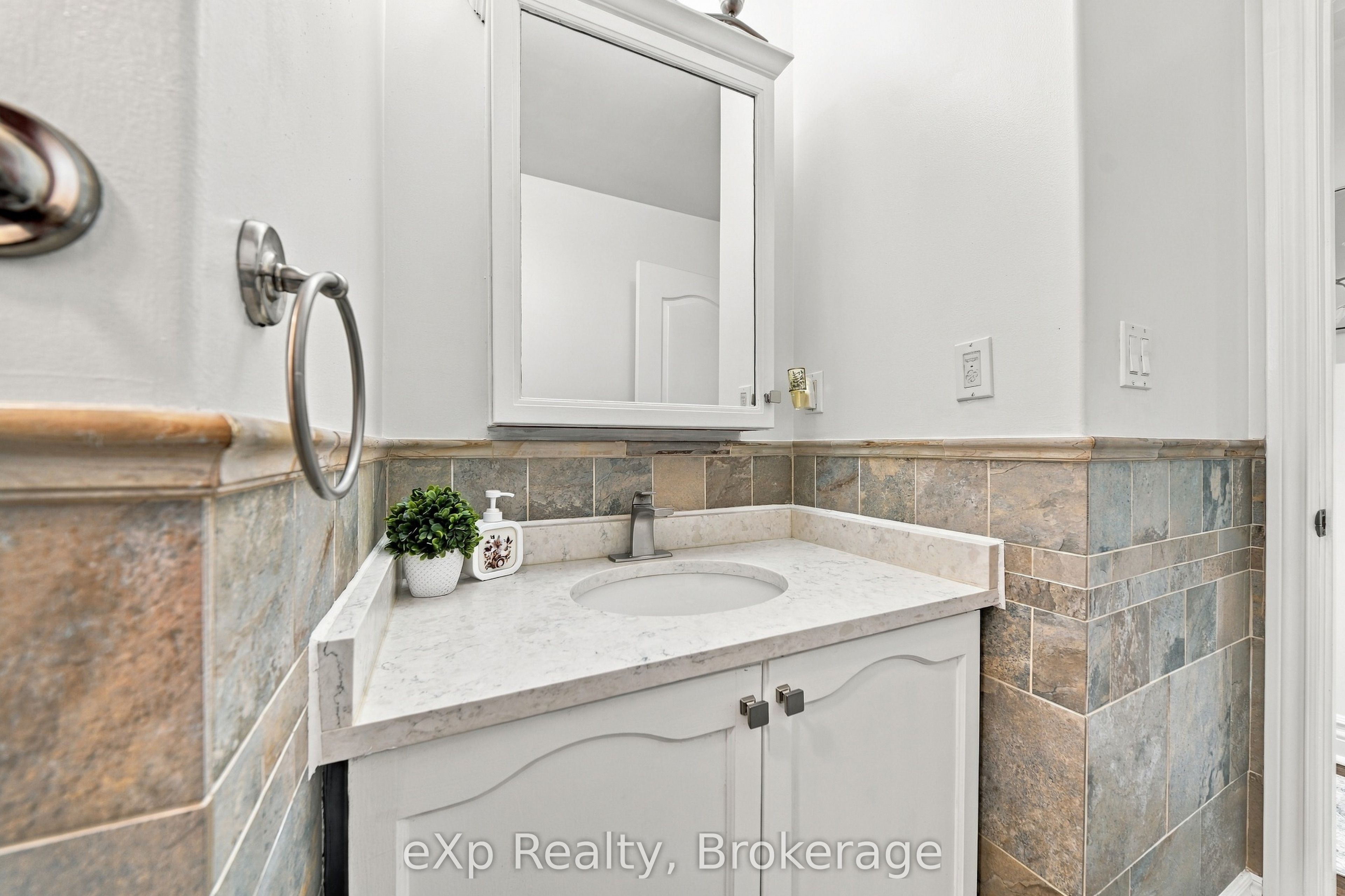 10 Christopher Court Property Photo 19