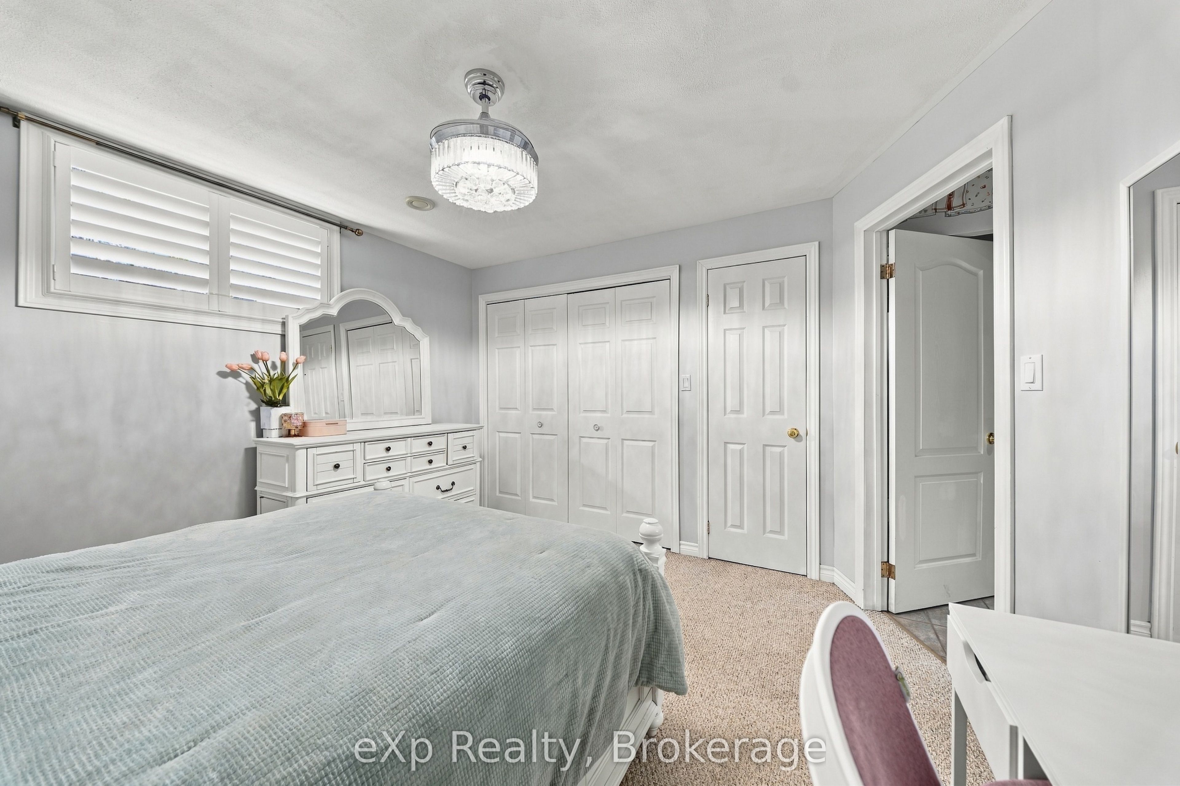 10 Christopher Court Property Photo 29