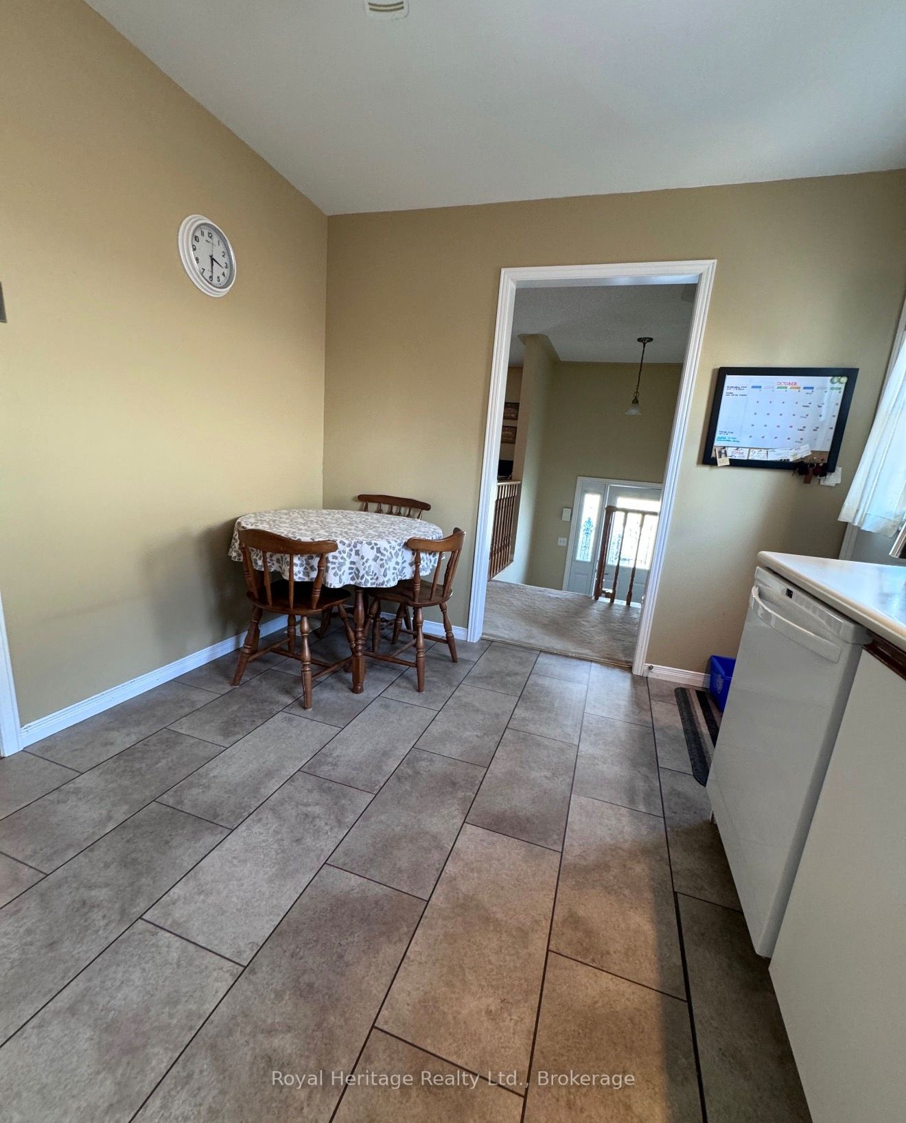7 Lang Court Property Photo 5