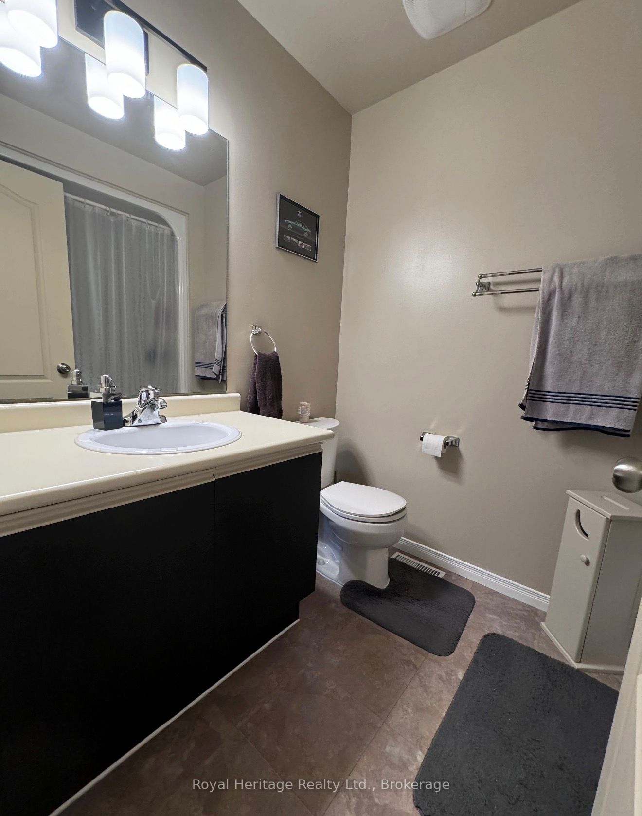7 Lang Court Property Photo 8