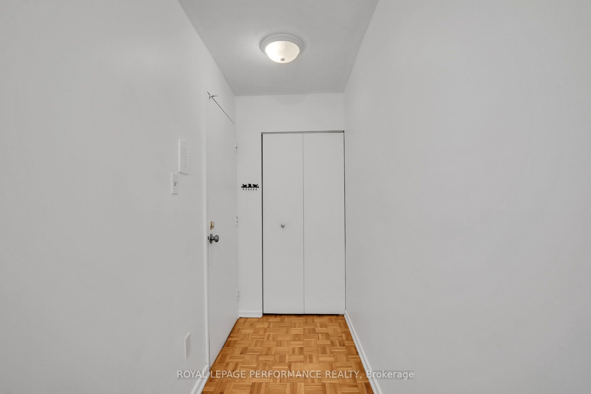 2044 Arrowsmith Drive 208c Property Photo 6