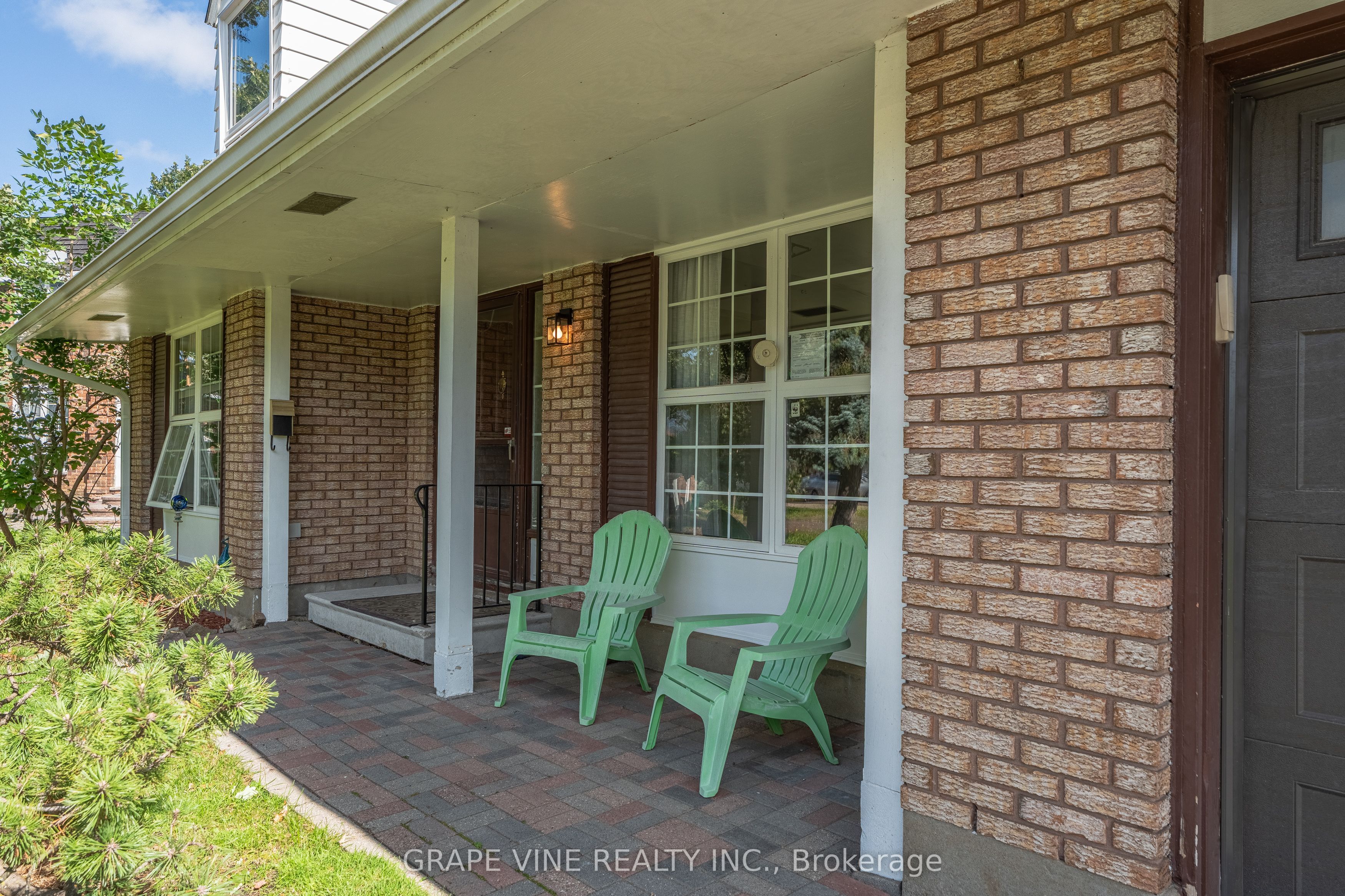 1323 Fernwood Drive Property Photo 3