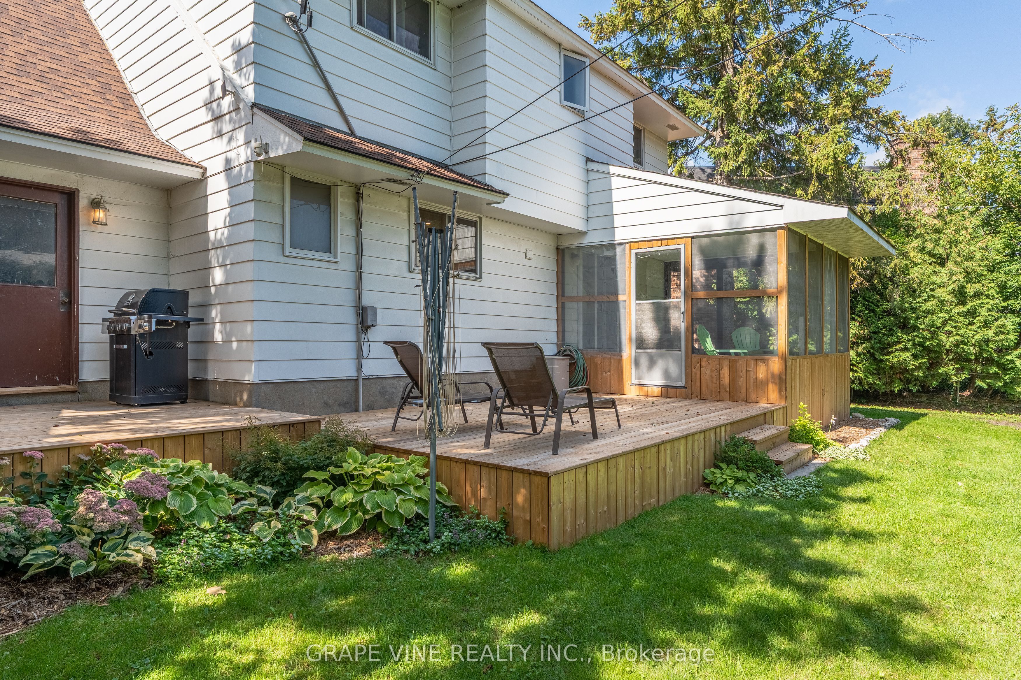 1323 Fernwood Drive Property Photo 6