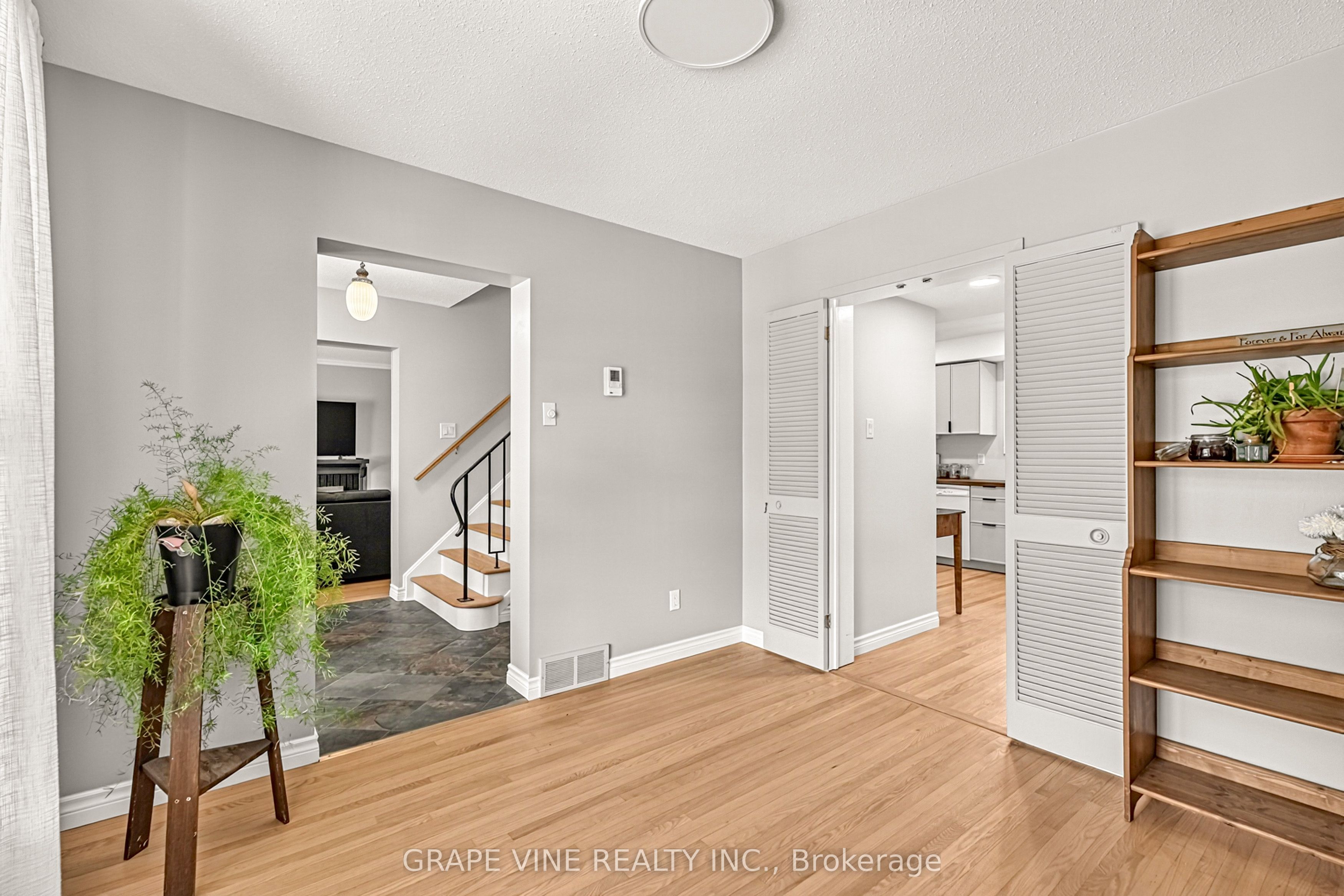 1323 Fernwood Drive Property Photo 10