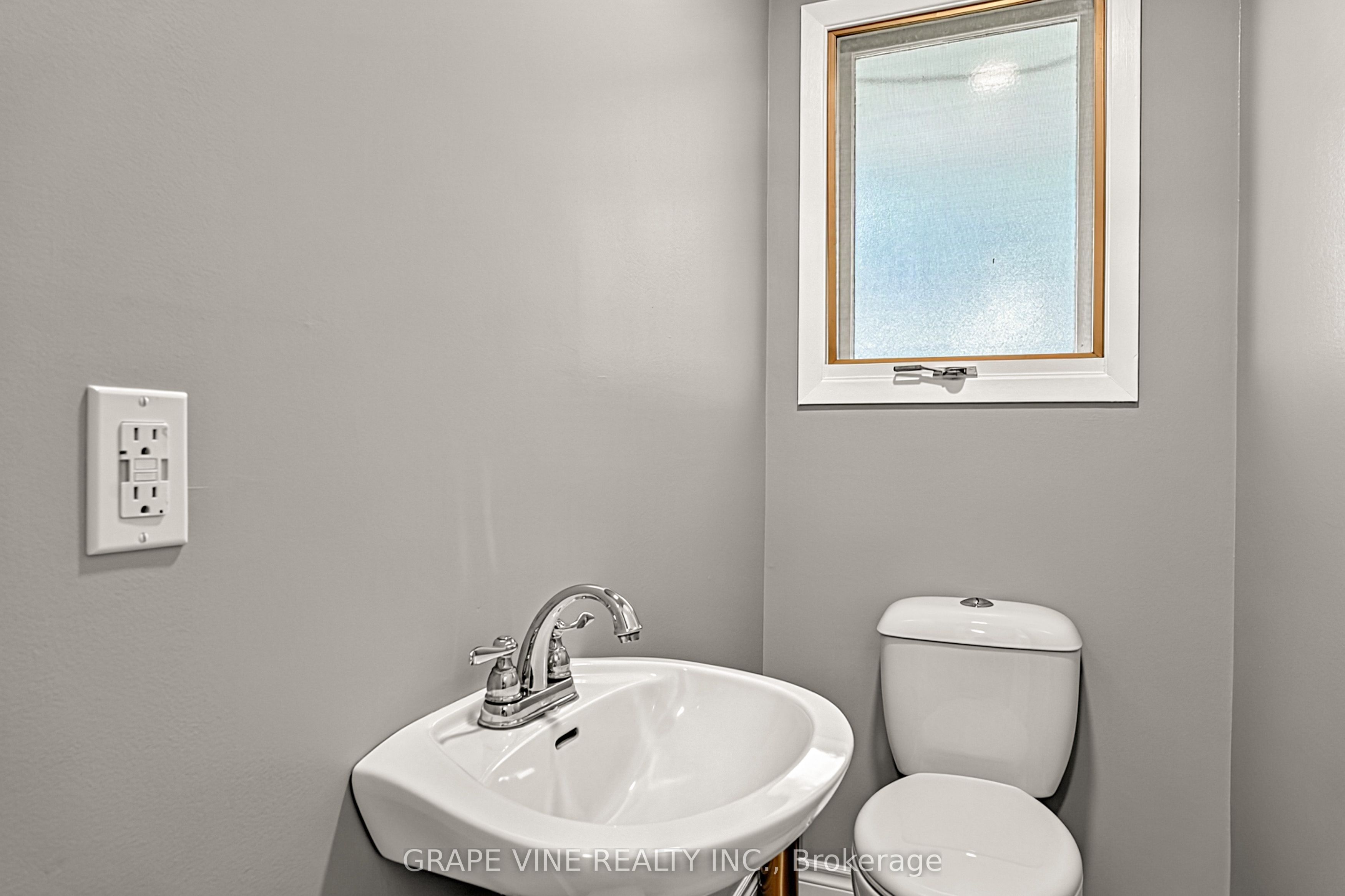 1323 Fernwood Drive Property Photo 11