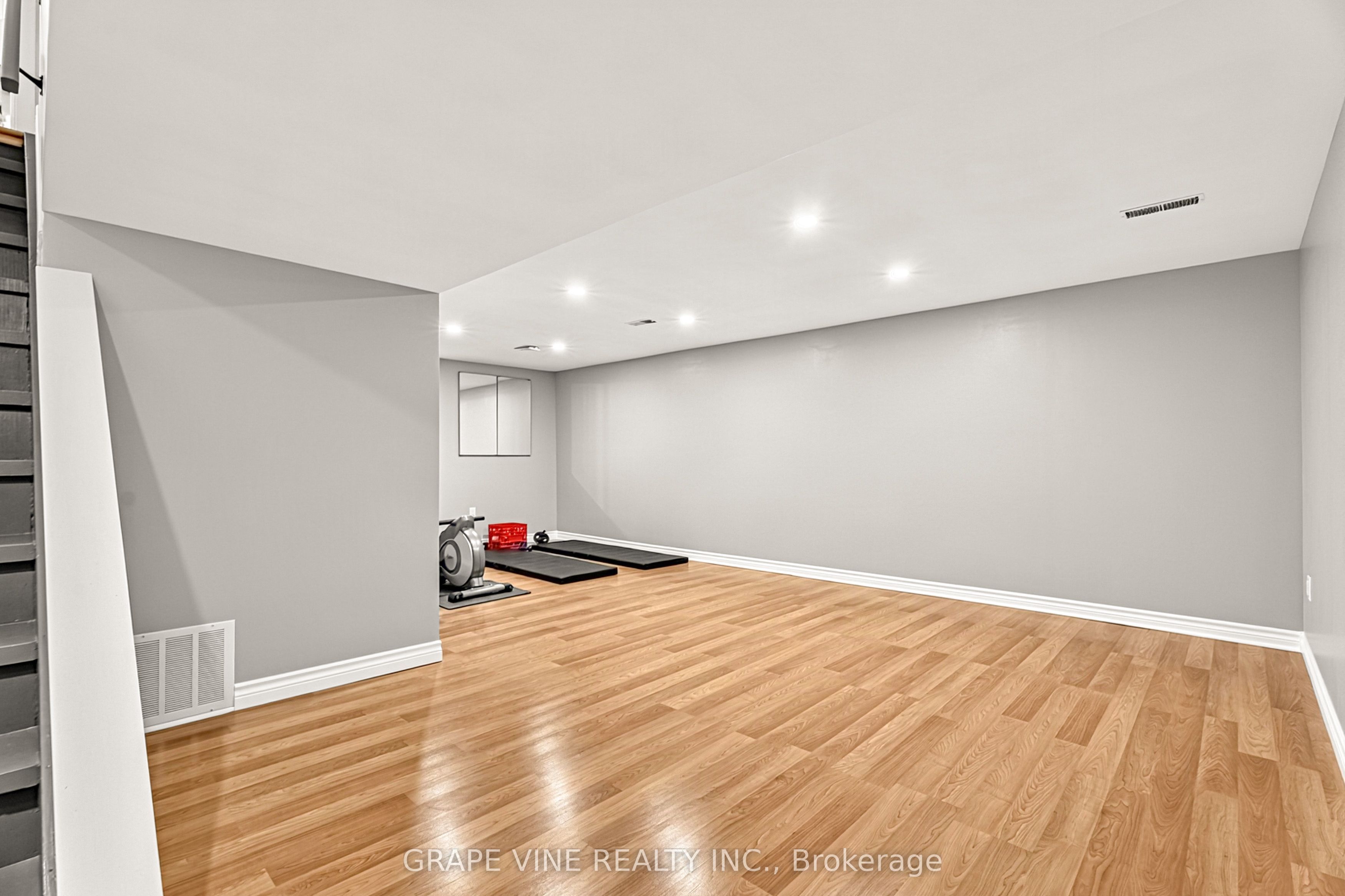 1323 Fernwood Drive Property Photo 32