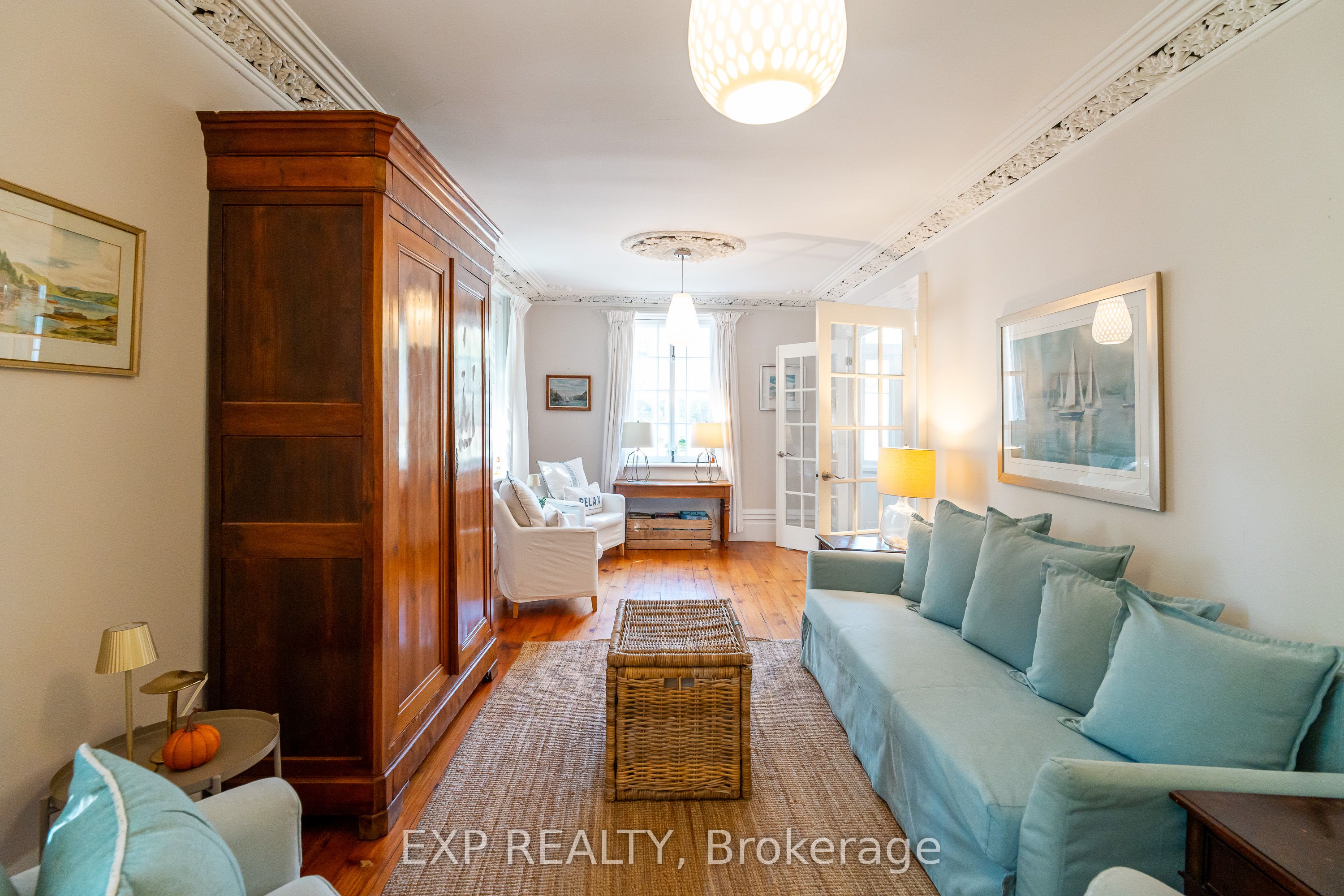 45 King Street Property Photo 7