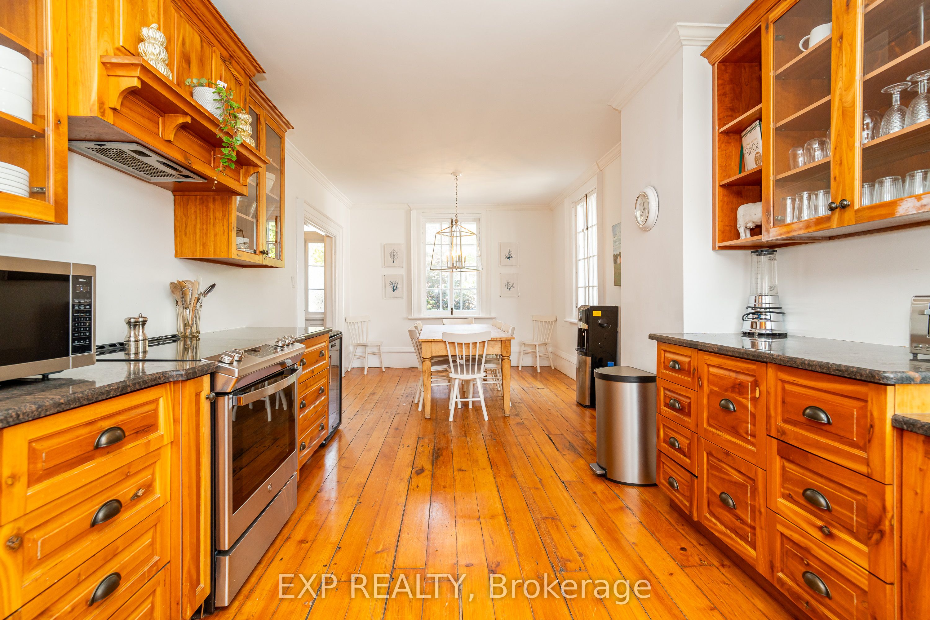 45 King Street Property Photo 12