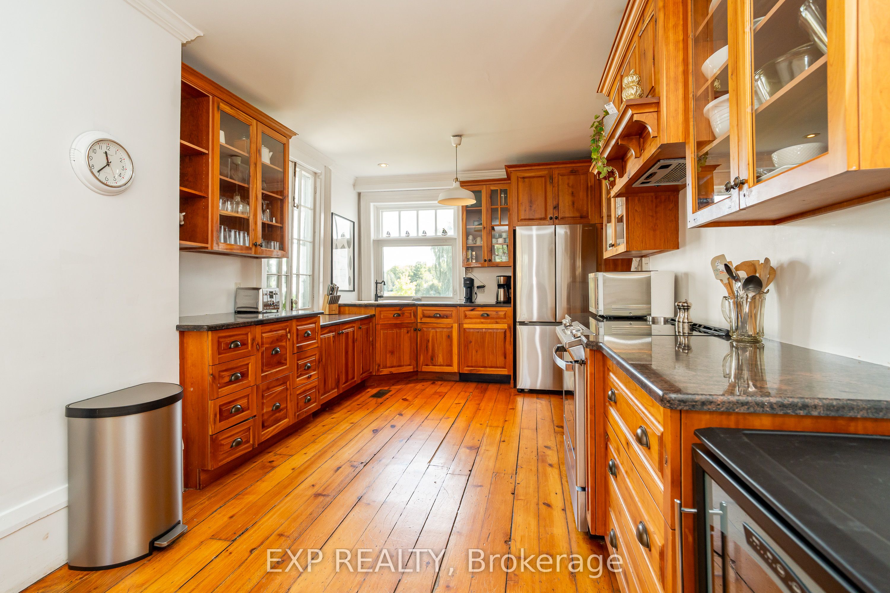45 King Street Property Photo 13