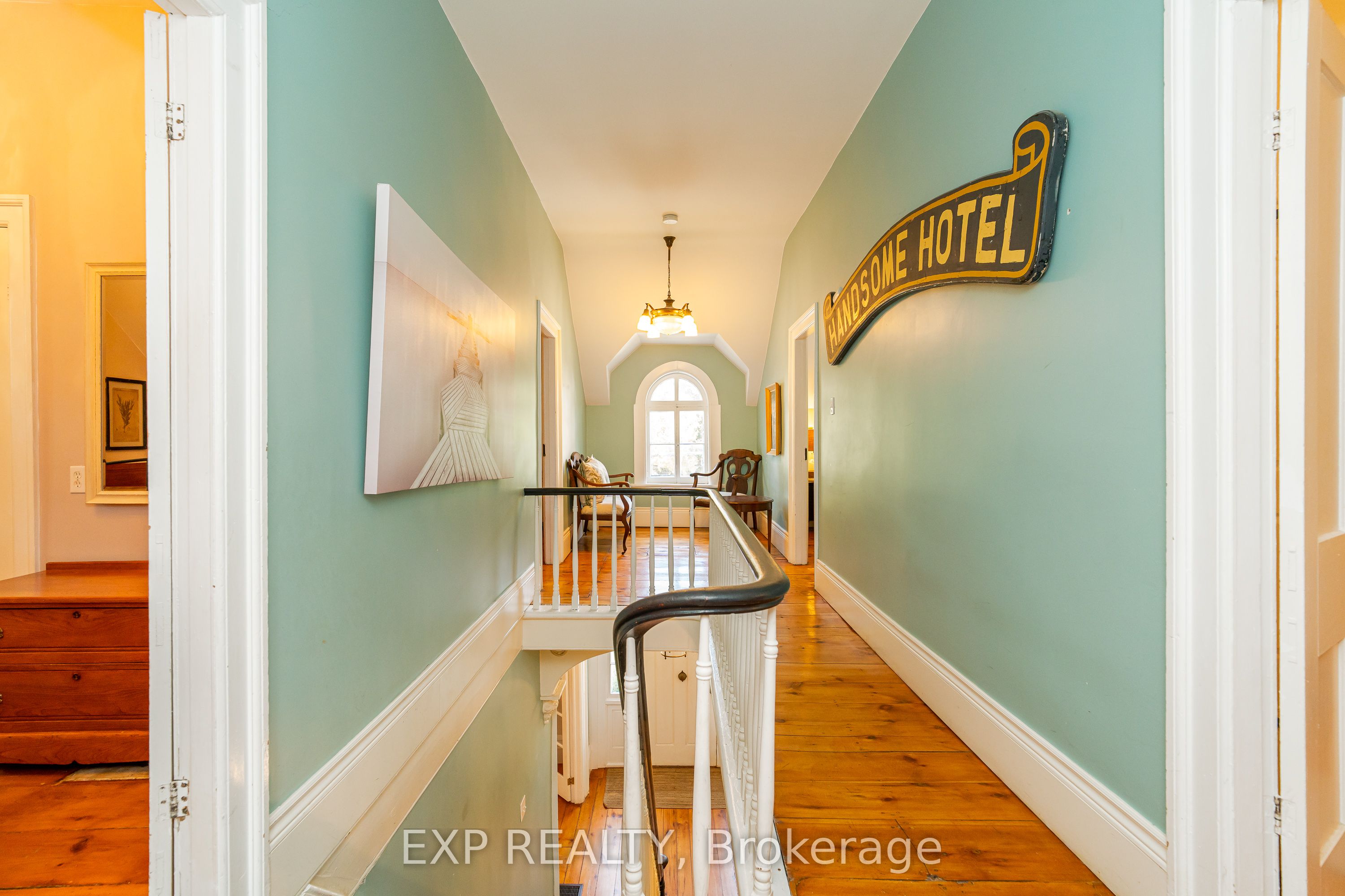 45 King Street Property Photo 19