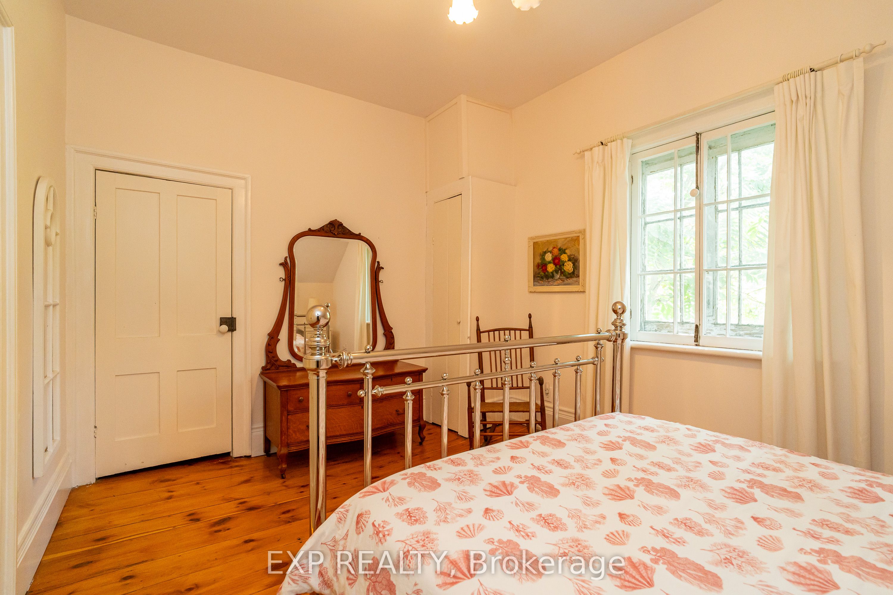 45 King Street Property Photo 25